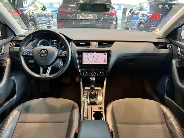 Skoda Octavia view 11