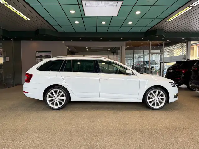 Skoda Octavia view 7
