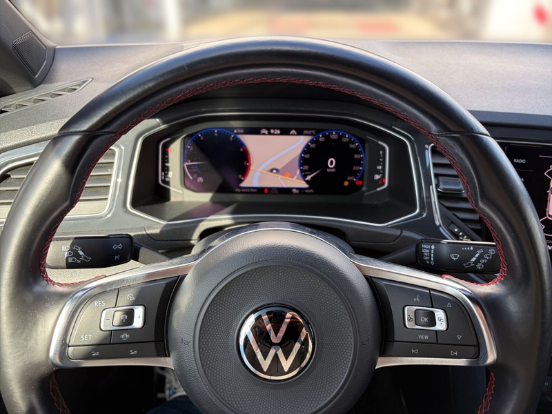 Volkswagen T-Roc 1.5 TSI Sport*Navi*AHK*Kamera* — photo 8