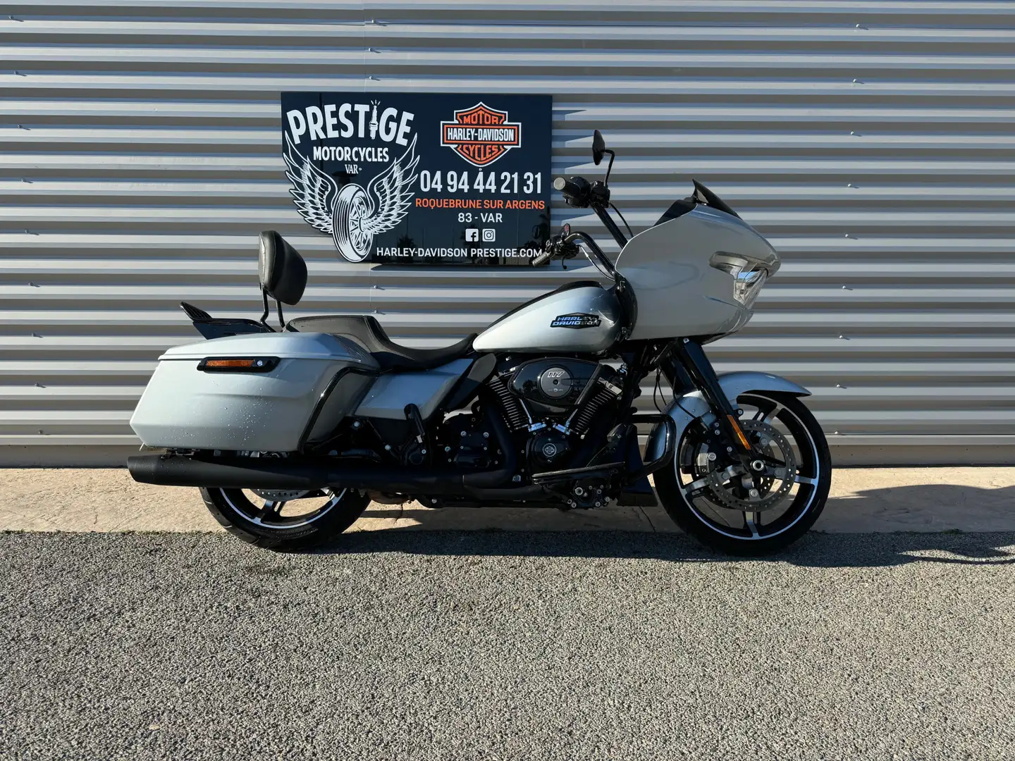 Harley-Davidson Road Glide Gris - 1
