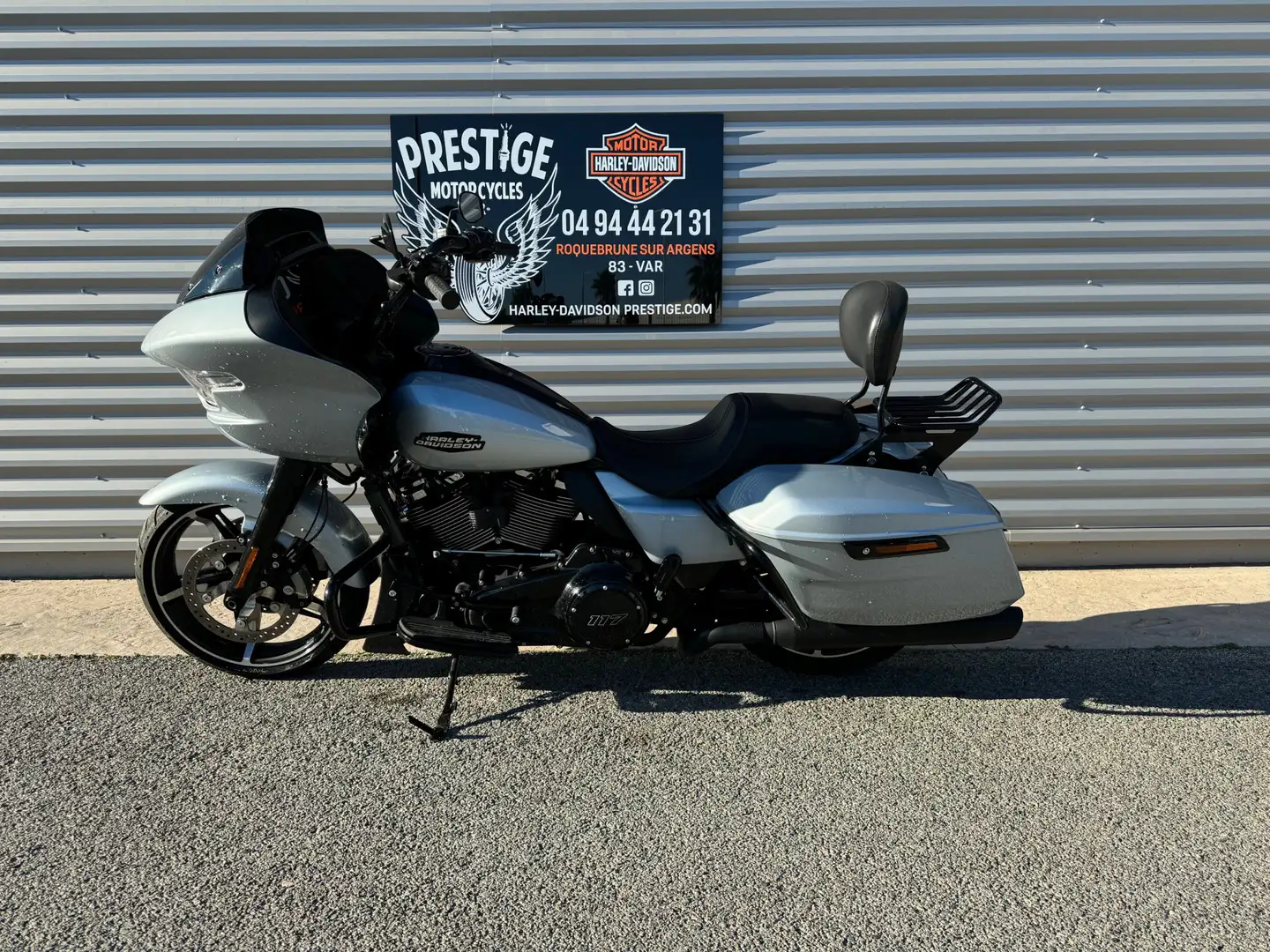 Harley-Davidson Road Glide Gris - 2