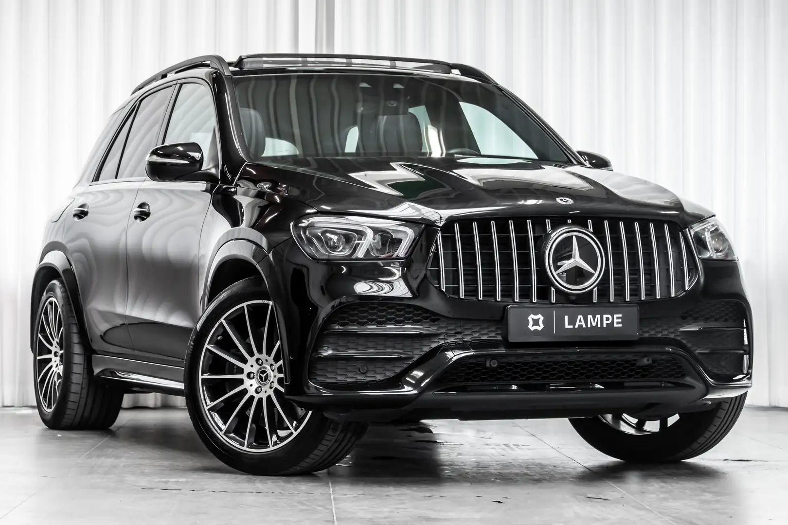 Mercedes-Benz GLE 350 e 4Matic AMG Line Trekh Burmester Pano HUD Luchtv Zwart - 1