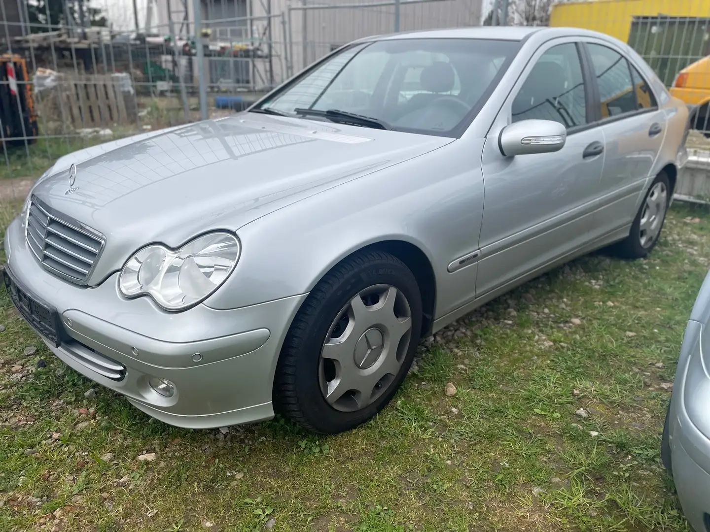 Mercedes-Benz C 180 C 180 Kompressor (203.046) *Automatik*** Grau - 2