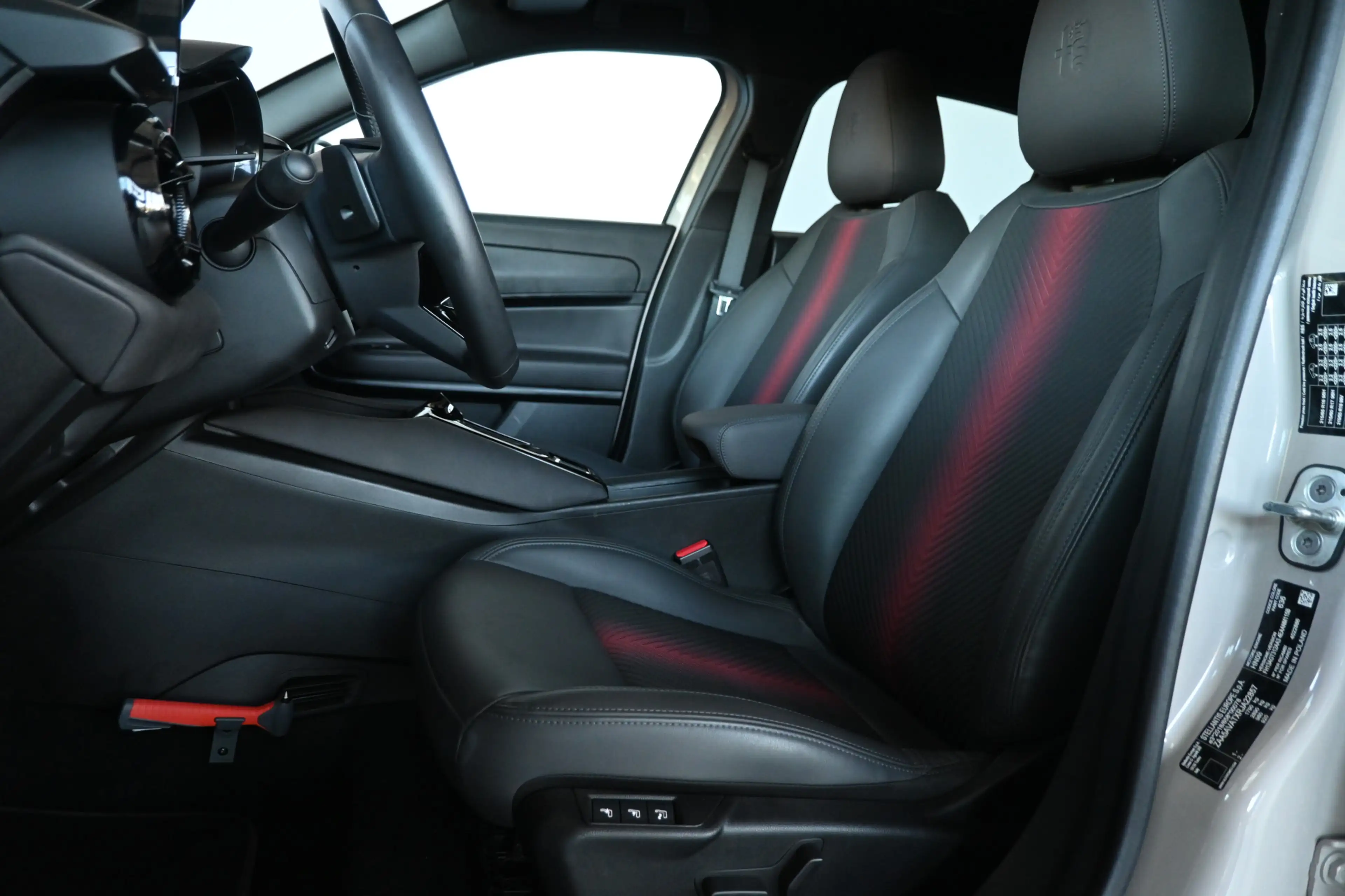 Alfa Romeo Junior 1.2 Turbo Hybrid Ibrida Speciale Adaptieve Cruise — photo 7