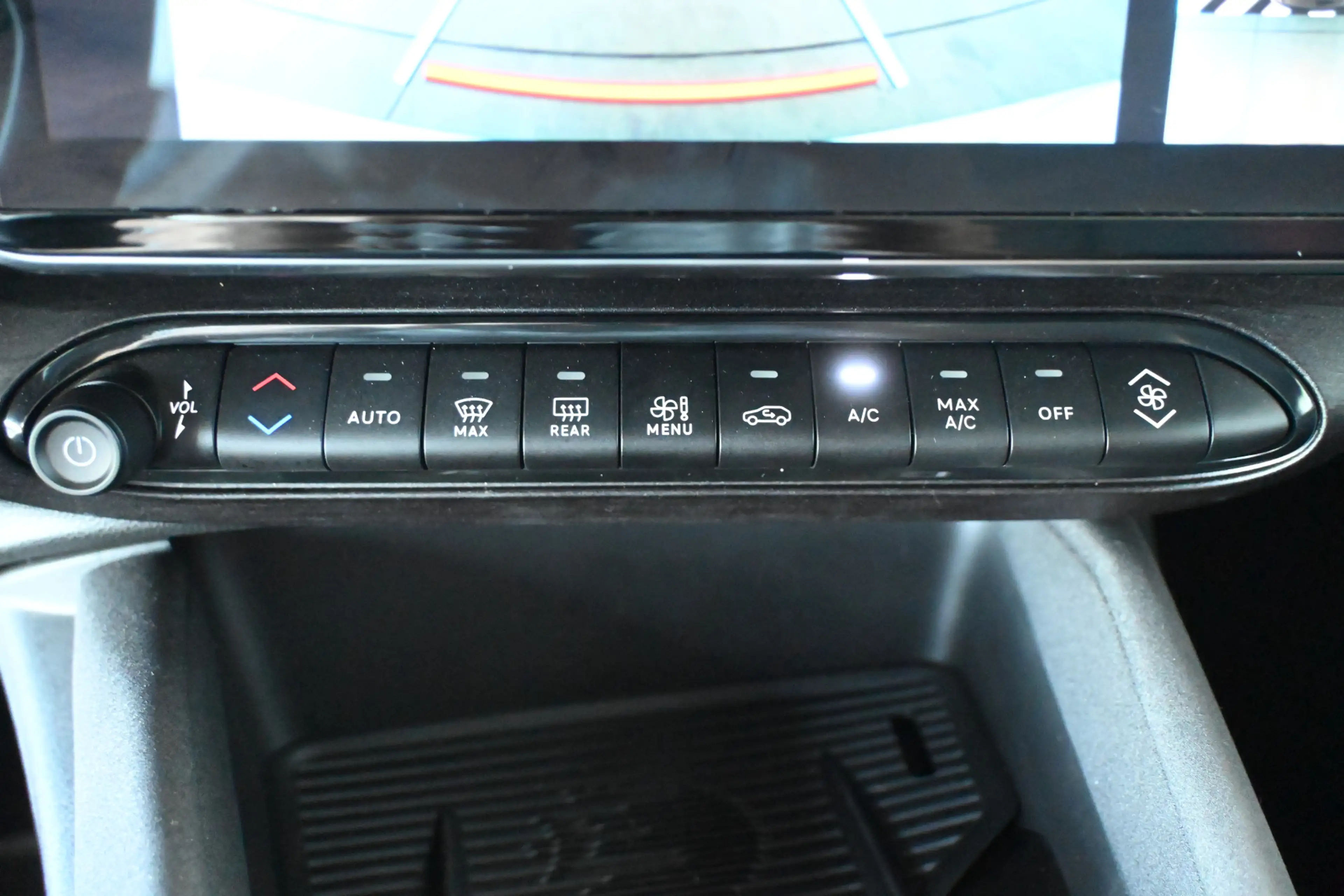Alfa Romeo Junior 1.2 Turbo Hybrid Ibrida Speciale Adaptieve Cruise — photo 10