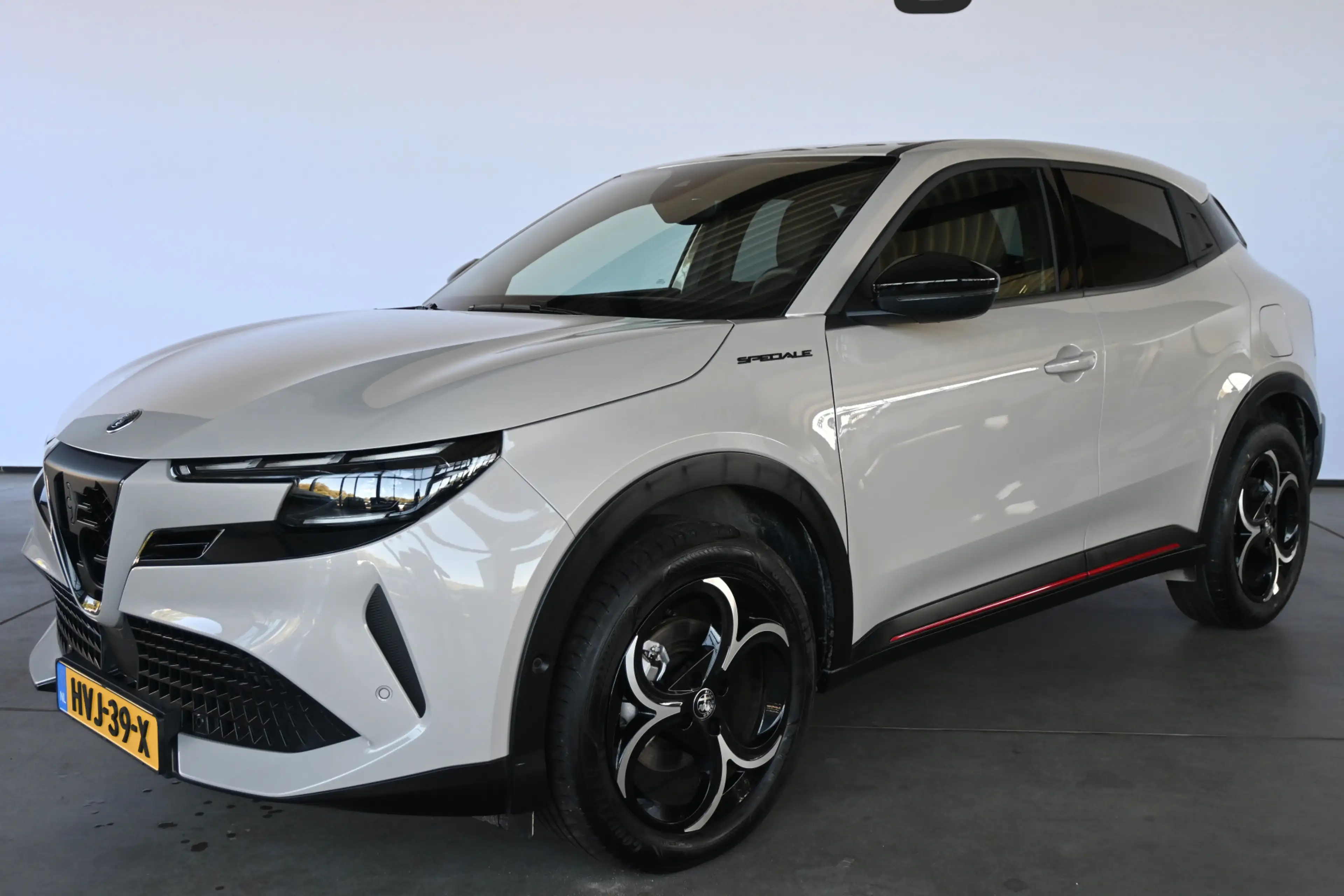 Alfa Romeo Junior 1.2 Turbo Hybrid Ibrida Speciale Adaptieve Cruise — photo 12