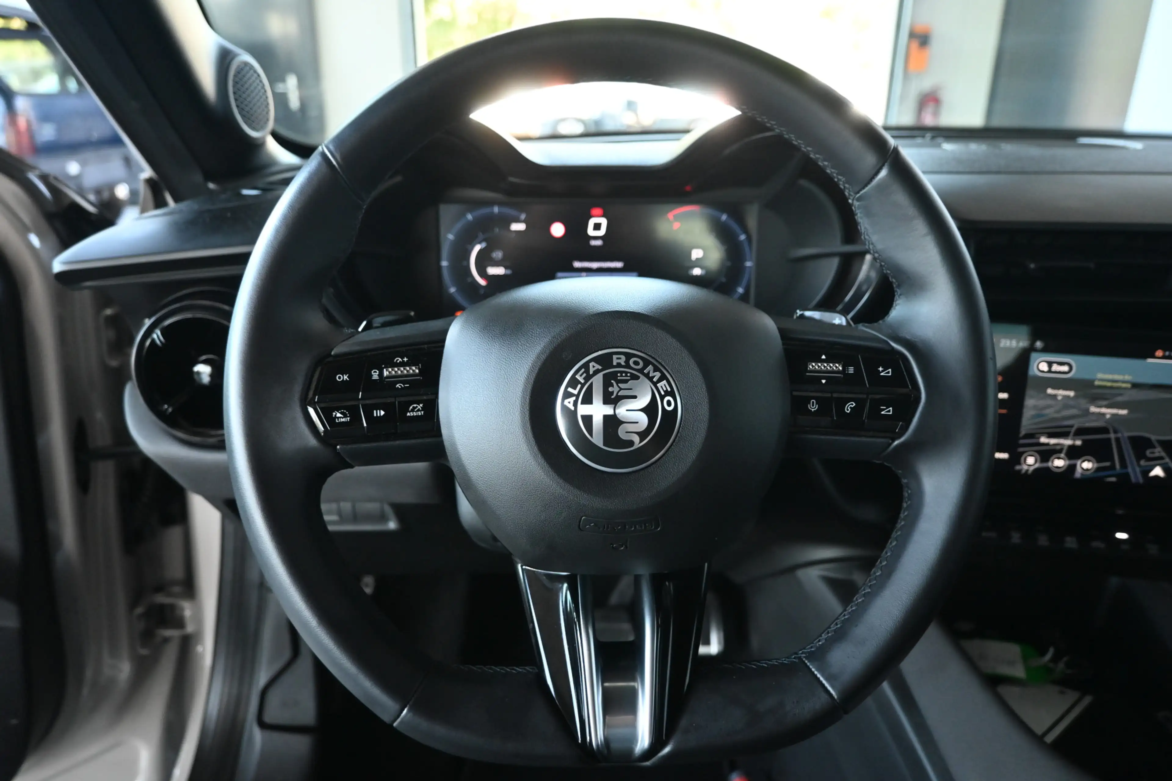 Alfa Romeo Junior 1.2 Turbo Hybrid Ibrida Speciale Adaptieve Cruise — photo 6
