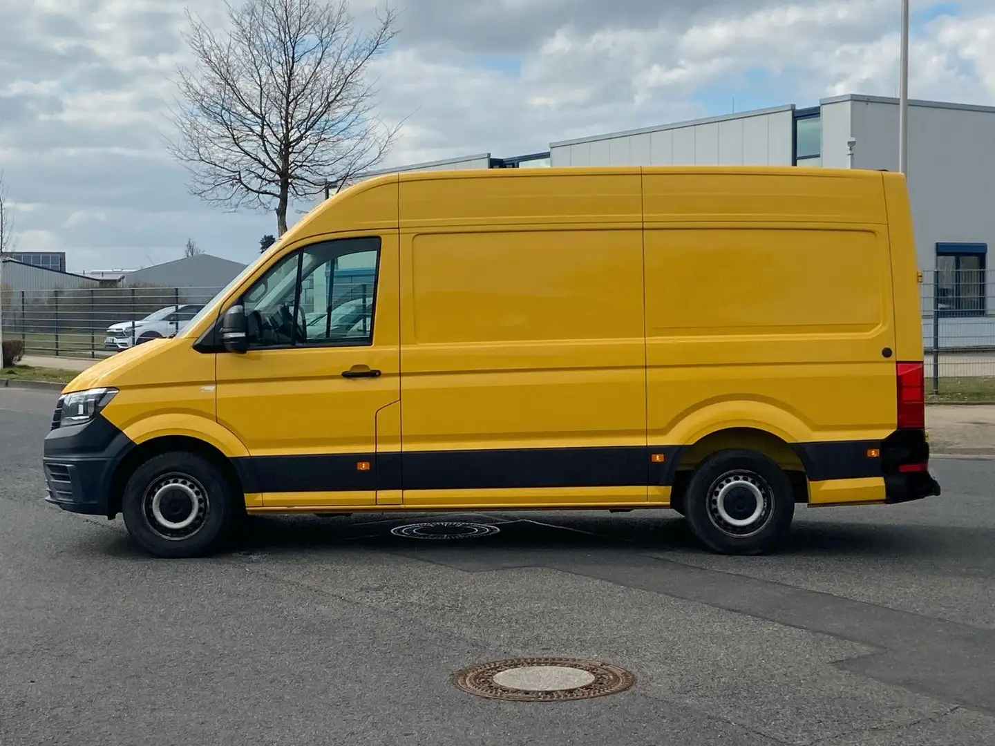 Volkswagen Crafter Kasten Kasten 30 mittellang Hochdach FWD Sarı - 2
