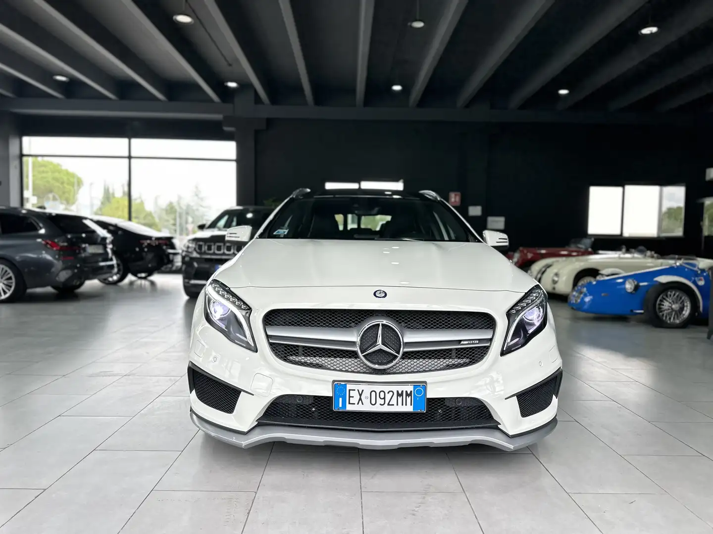 Mercedes-Benz GLA 45 AMG 4matic 360cv auto Bianco - 1