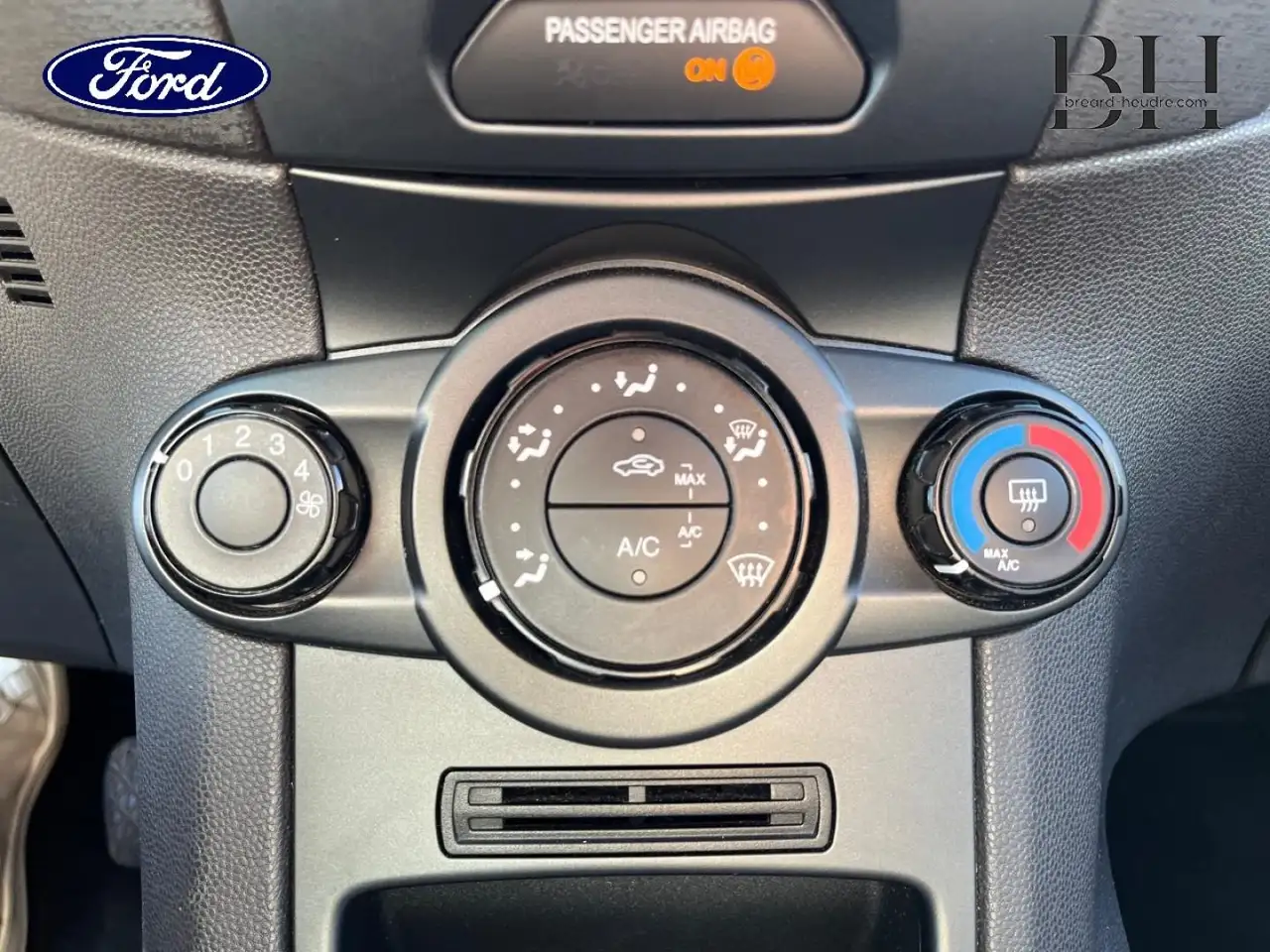 Ford Fiesta 5 portes — photo 15