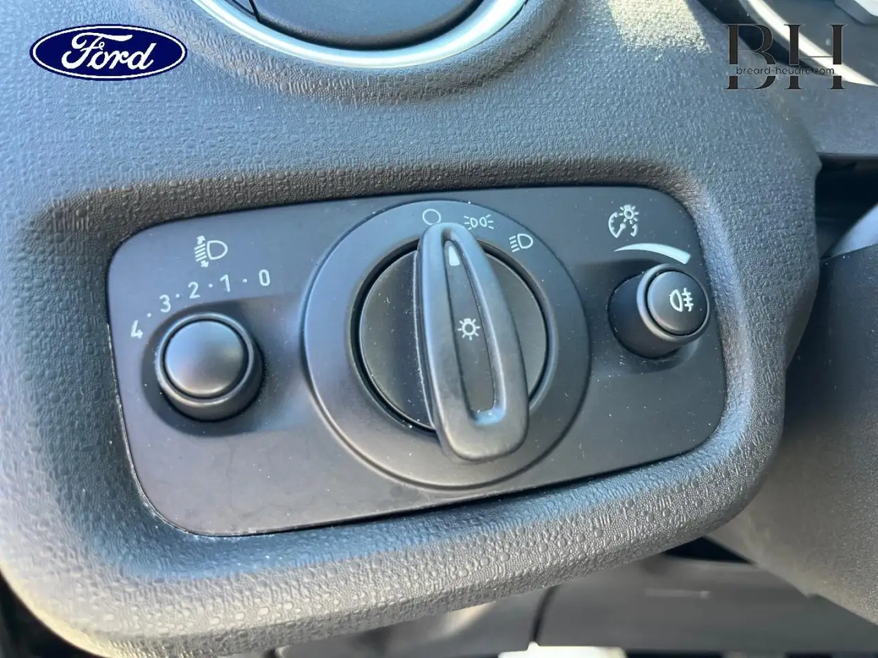 Ford Fiesta 5 portes — photo 19