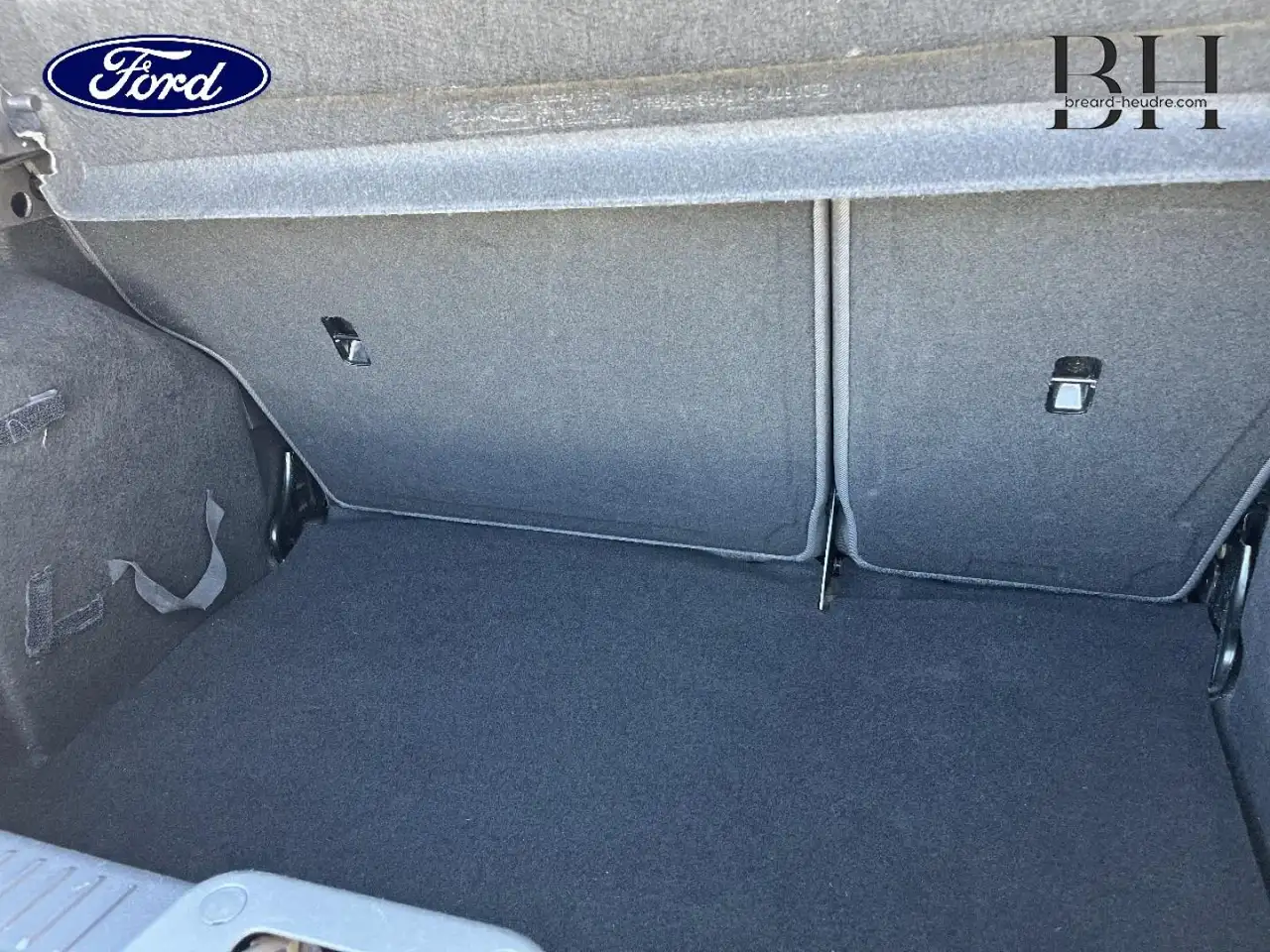 Ford Fiesta 5 portes — photo 6