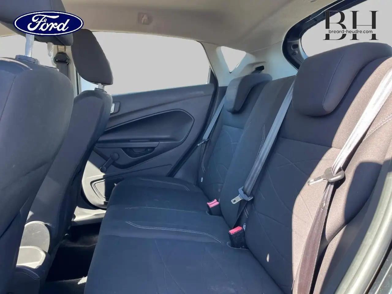 Ford Fiesta 5 portes — photo 12
