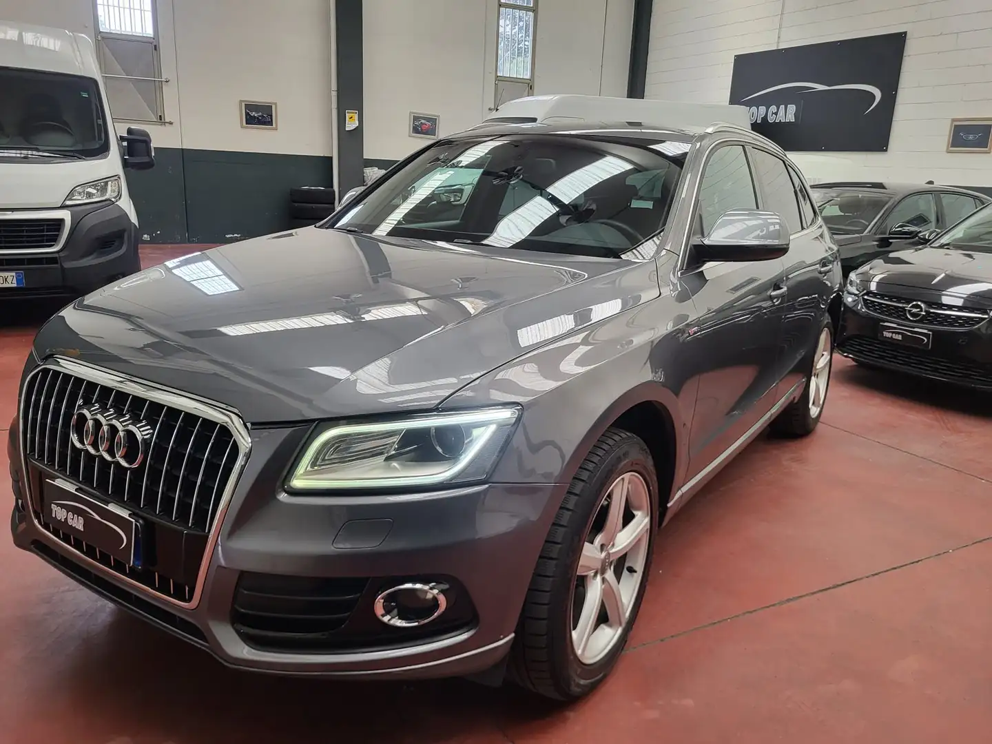 Audi Q5 2.0  s line quattro PELLE NAVI R19 177cv s-tronic Grigio - 1