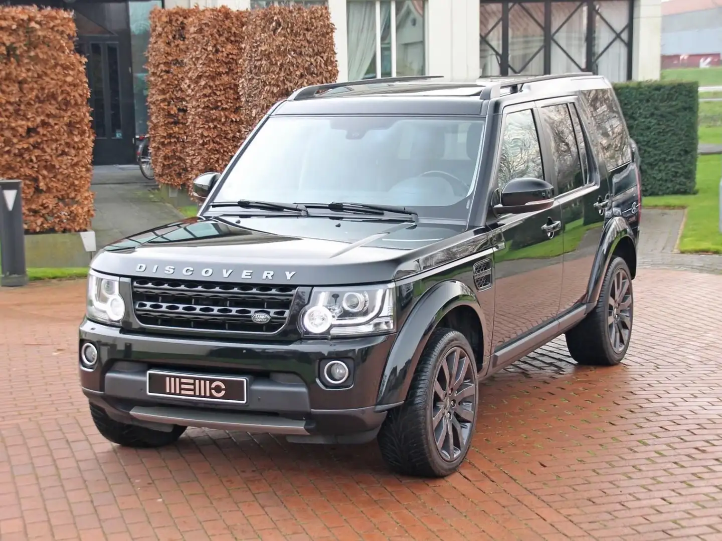 Land Rover Discovery SD V6 HSE Black - 2