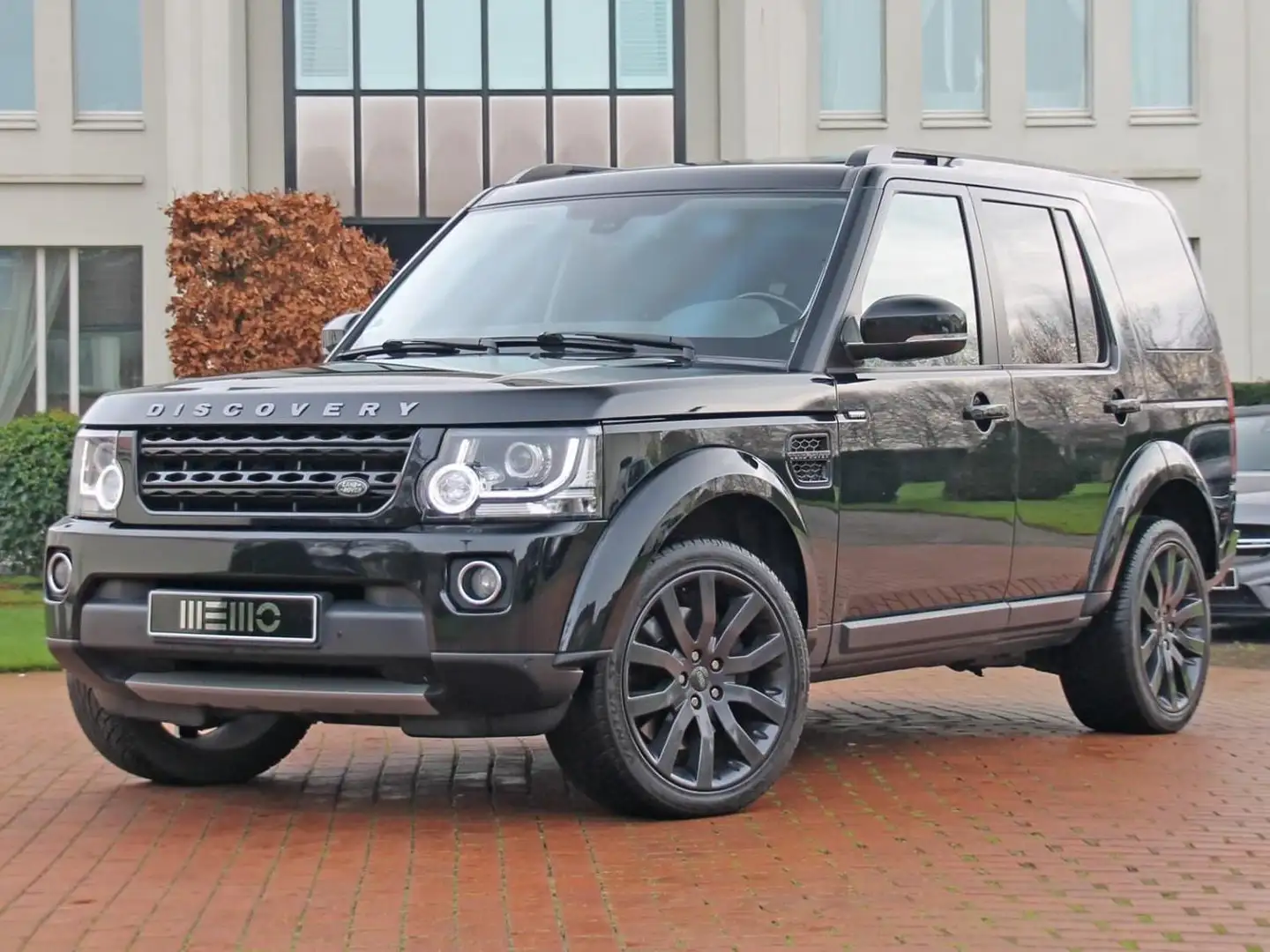 Land Rover Discovery SD V6 HSE Black - 1