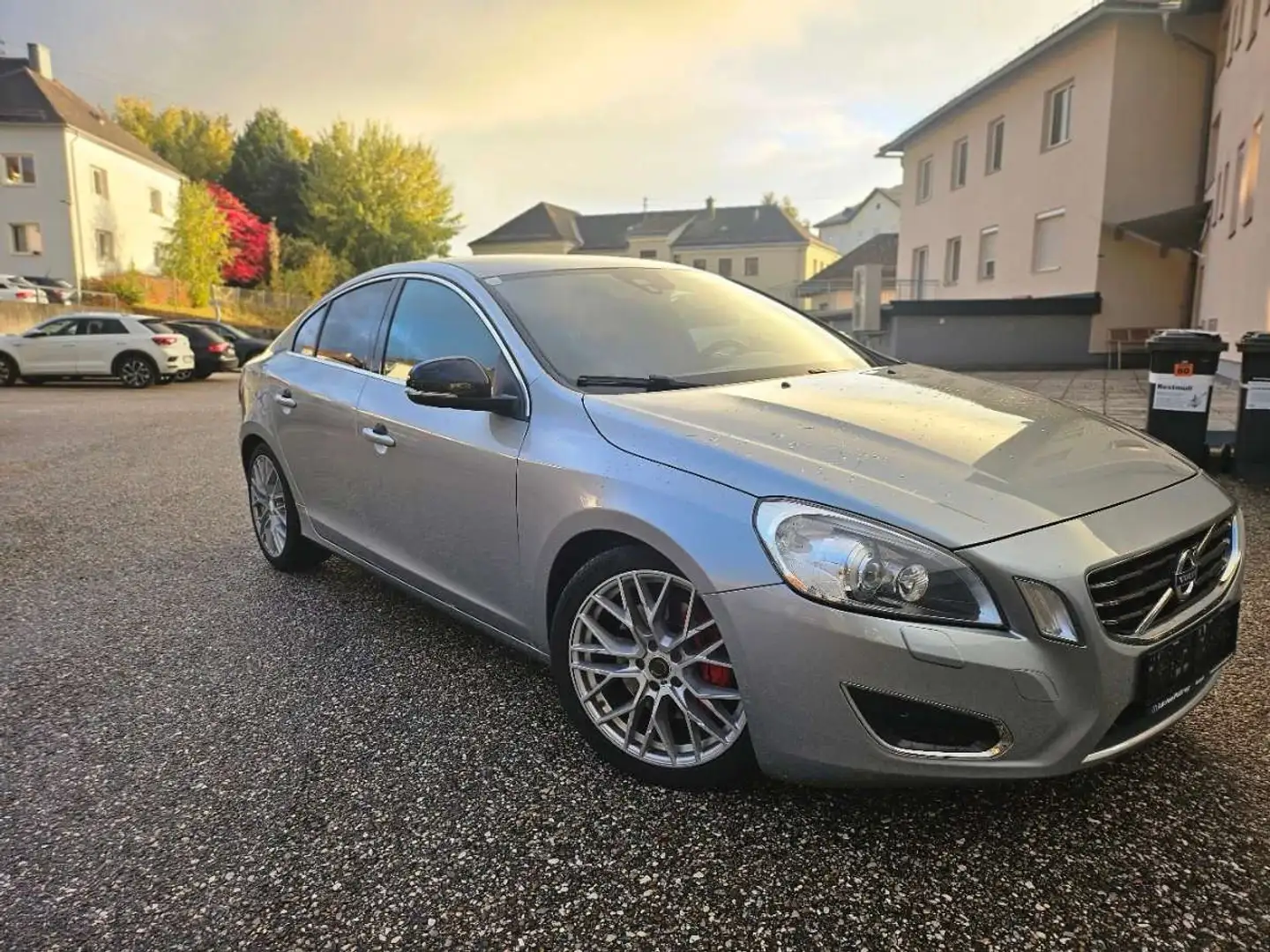 Volvo S60 S60 D5 AWD Geartronic Silber - 1