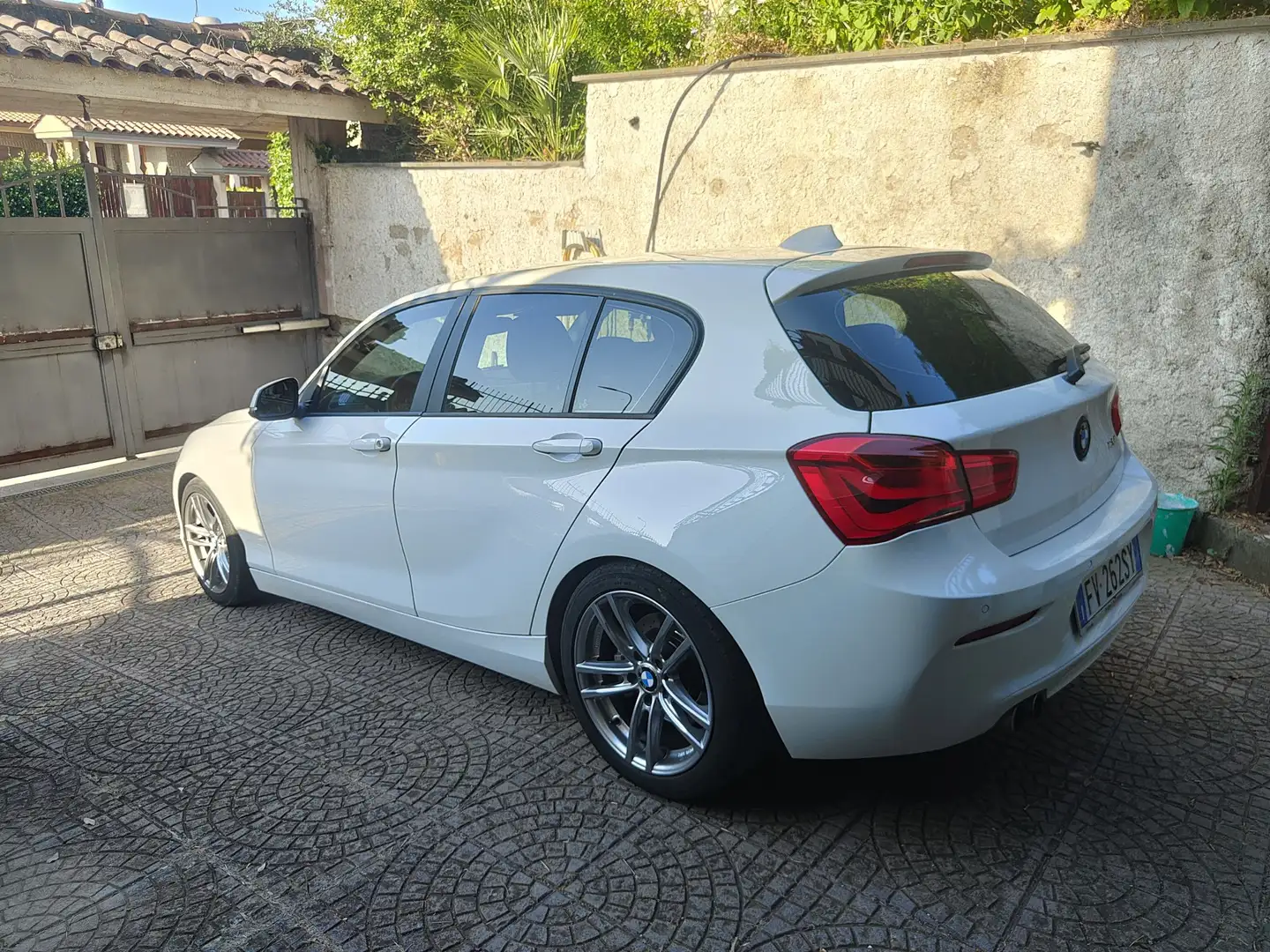 BMW 120 120i Advantage 5p auto - 2