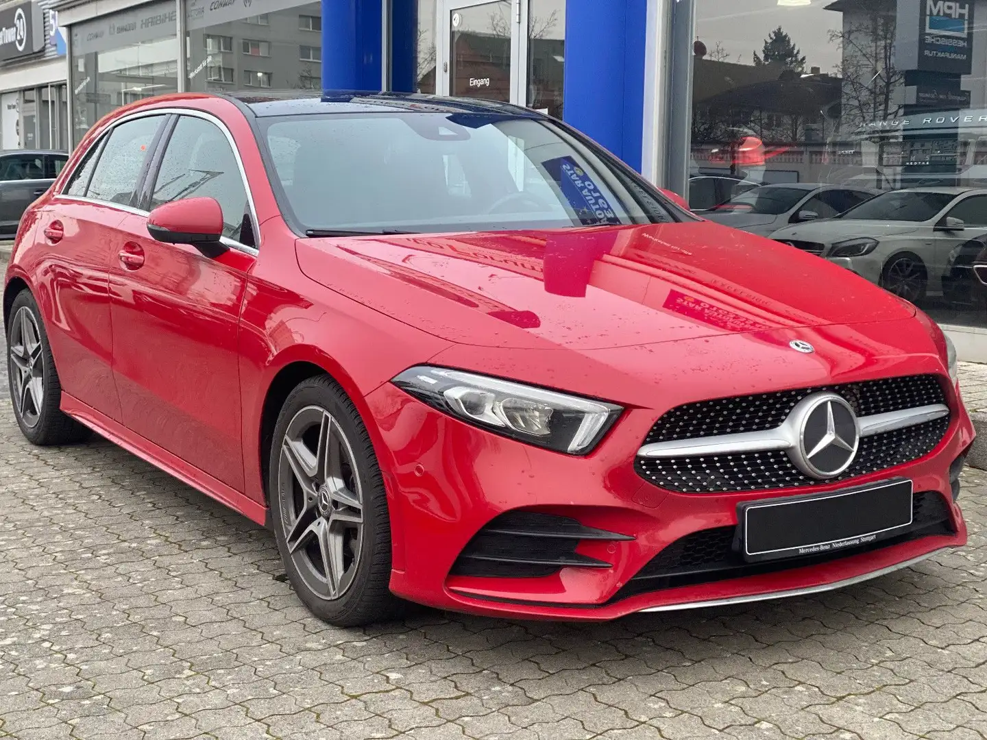 Mercedes-Benz A 200 AMG Line * Panorama * Ambiente * LED * AMG Rot - 1
