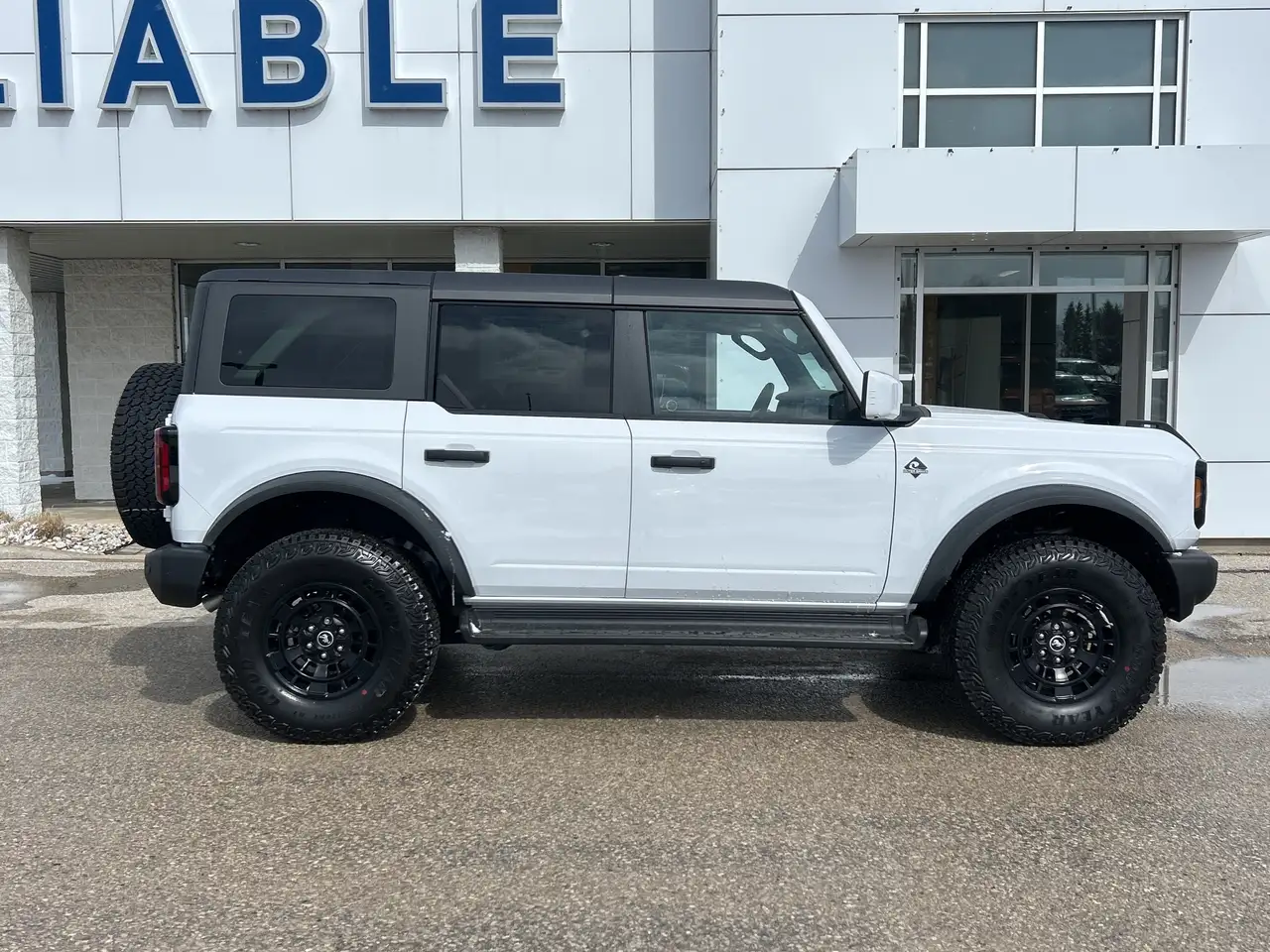 Ford Bronco снимка Ford Bronco