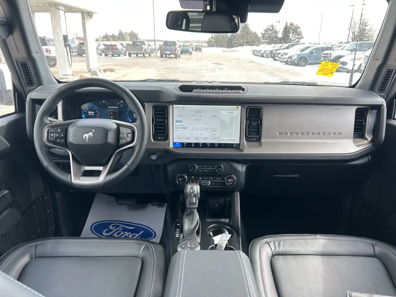 Ford Bronco снимка Ford Bronco