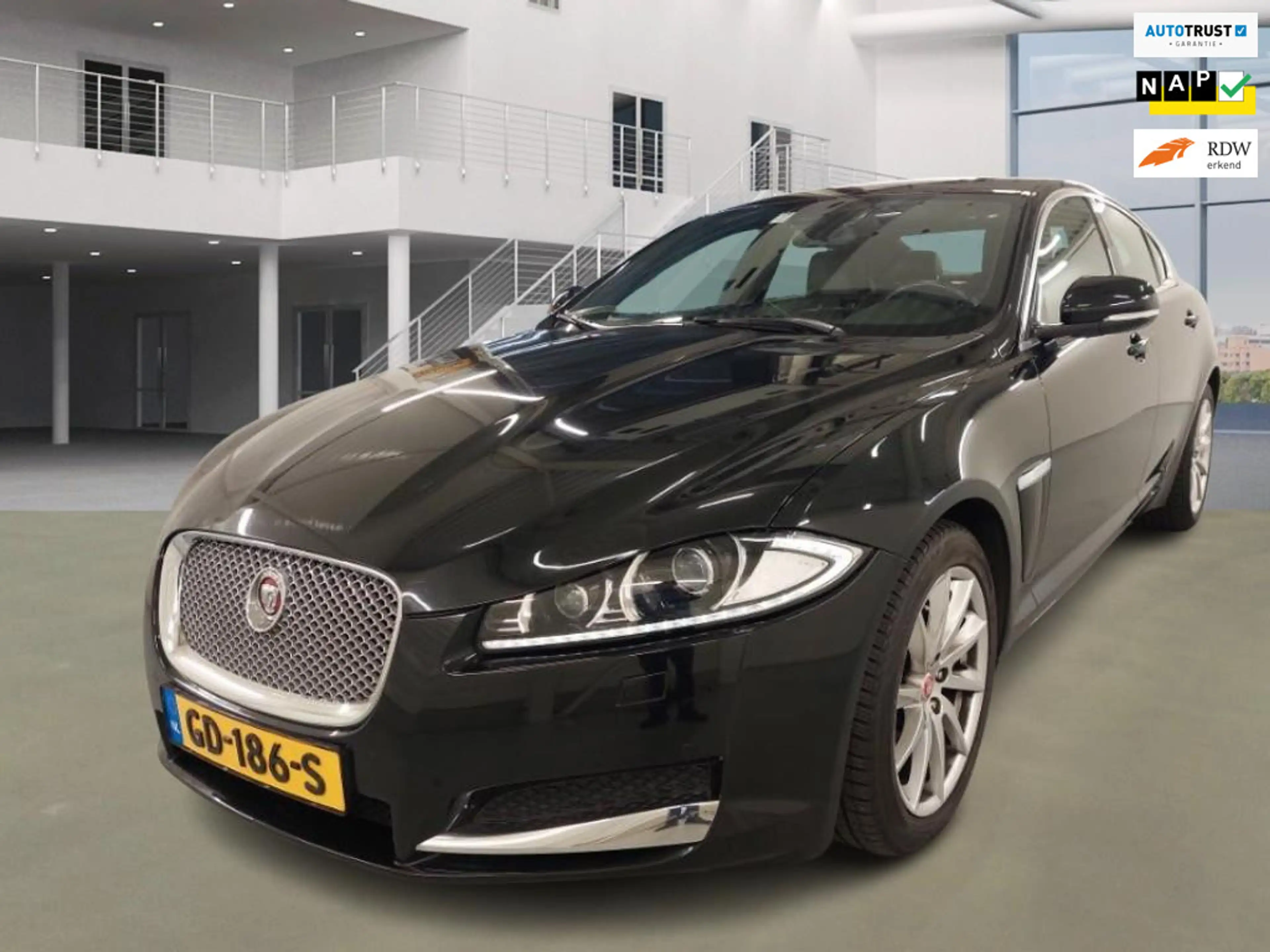 Jaguar XF 3.0D / NL PRIJS 13599 / Auto rijdt prima