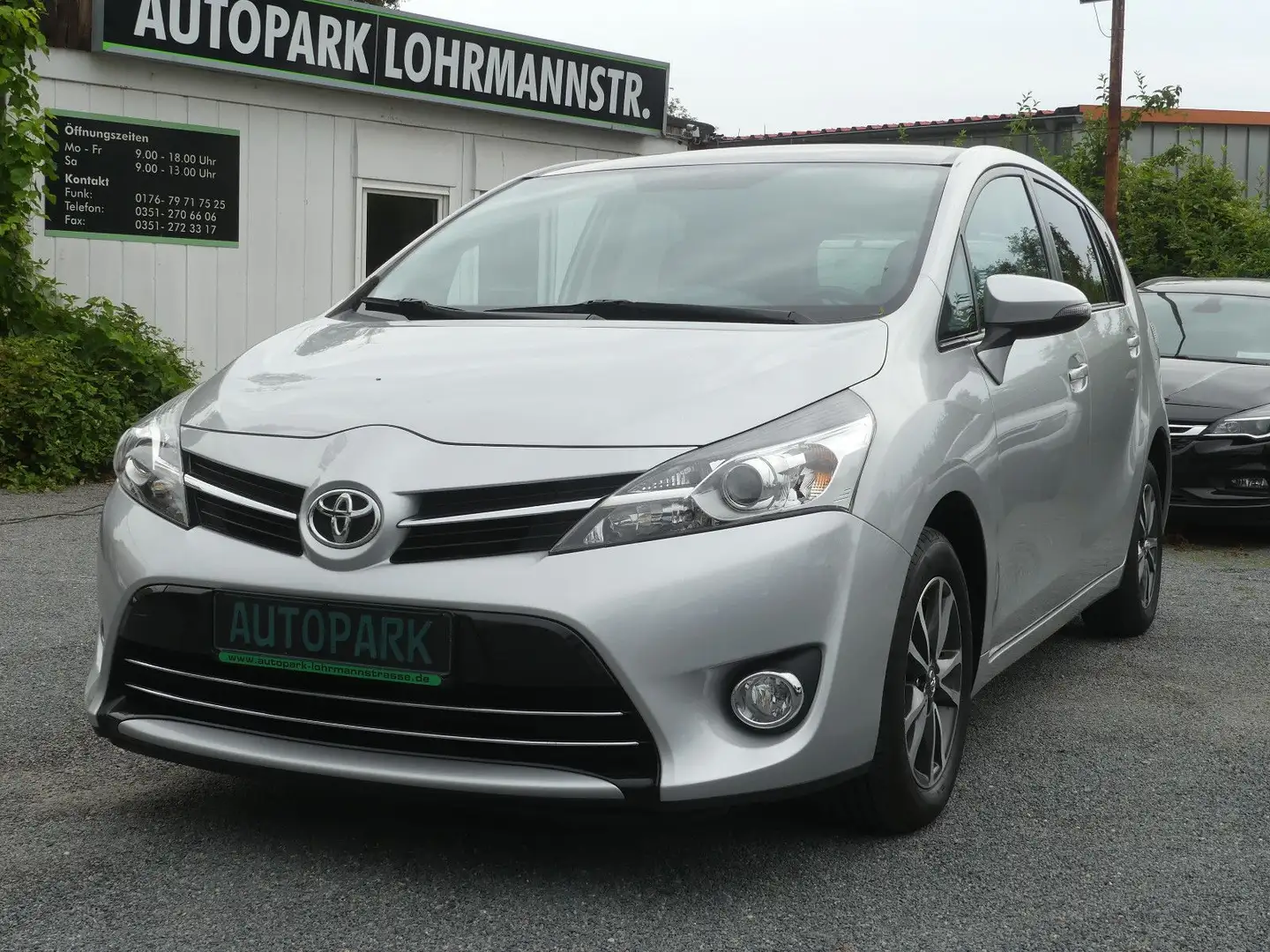 Toyota Verso SkyView Edition*SH-gepfl*AHK*Nr.48 Plateado - 1