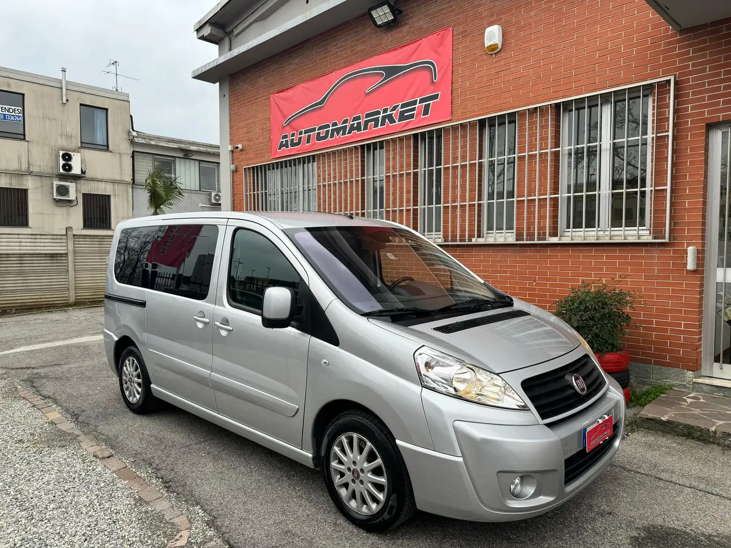 Fiat Scudo 2.0 mjt 130CV 5 POSTI N1 Gris - 1