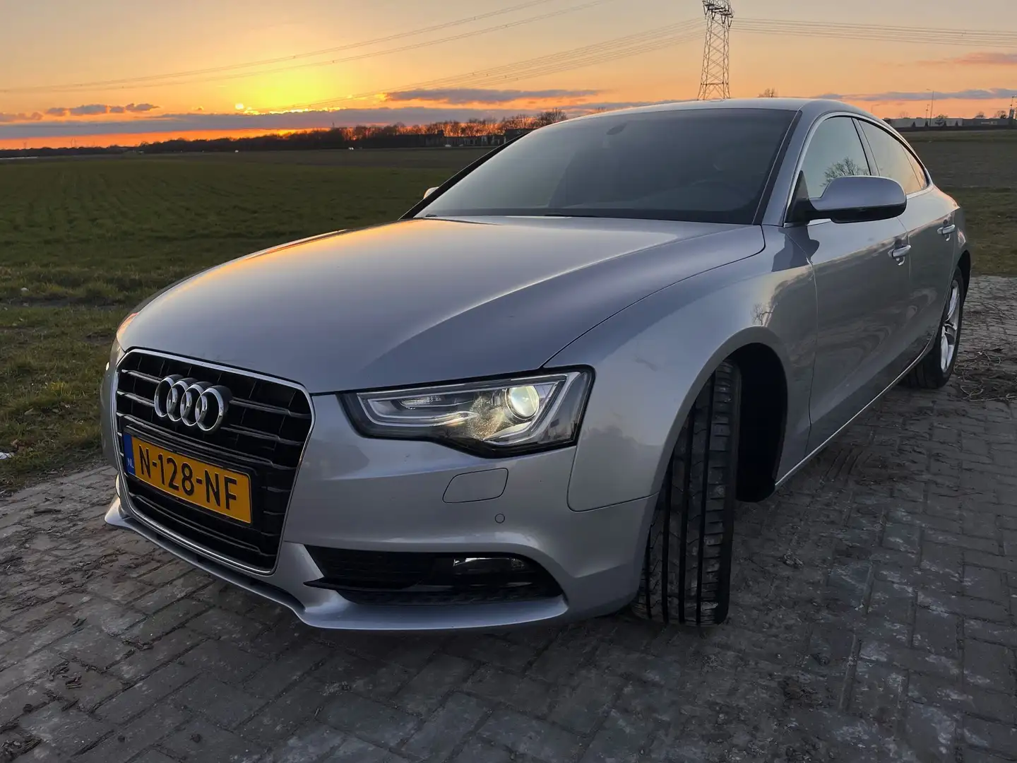 Audi A5 A5 2.0 TDI ultra Adreline Sport - luxe uitvoering Zilver - 2