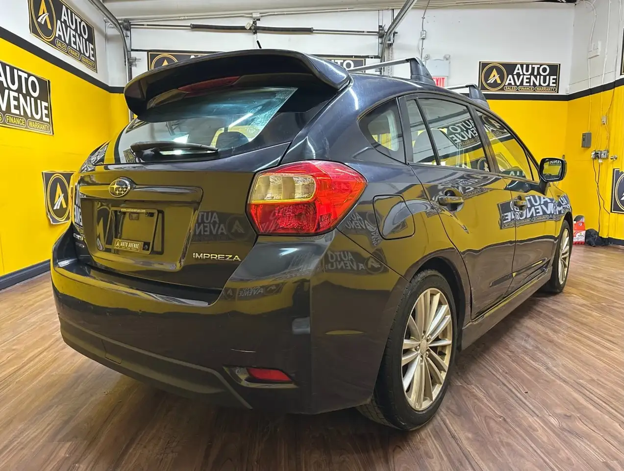 Subaru Impreza снимка Subaru Impreza