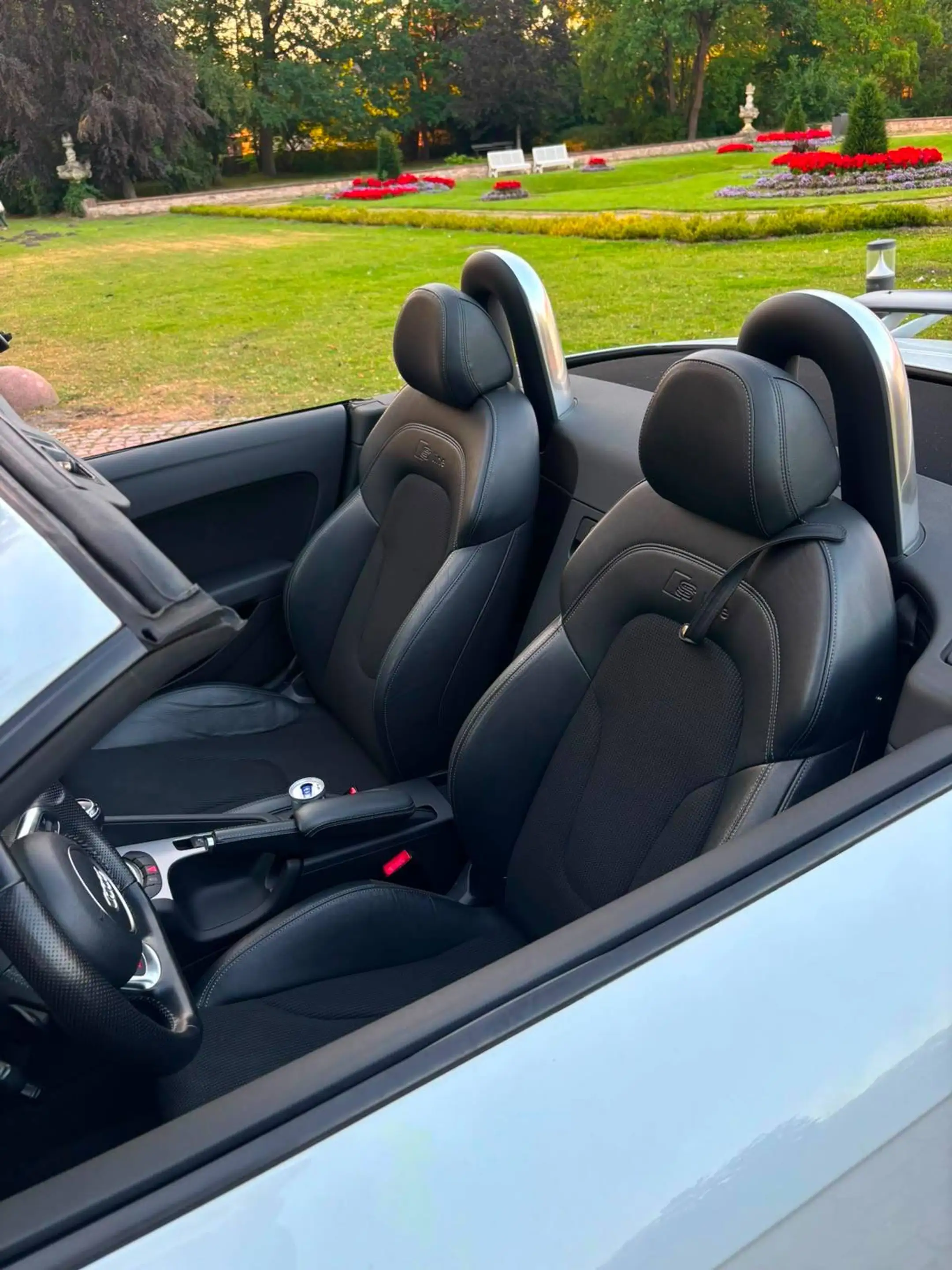 Audi TT Audi TT Roadster Diesel Roadster 2.0 TDI quattro — photo 4