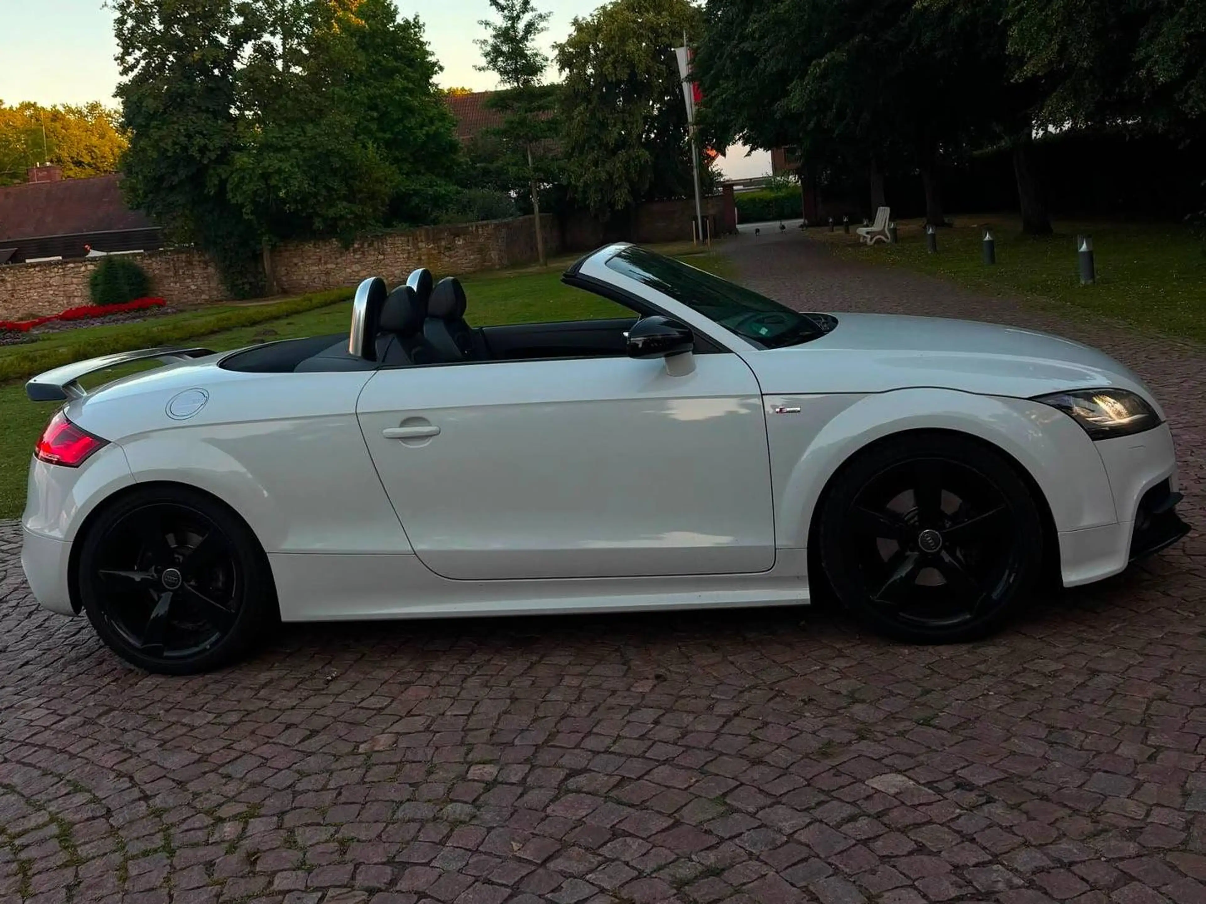 Audi TT Audi TT Roadster Diesel Roadster 2.0 TDI quattro — photo 8