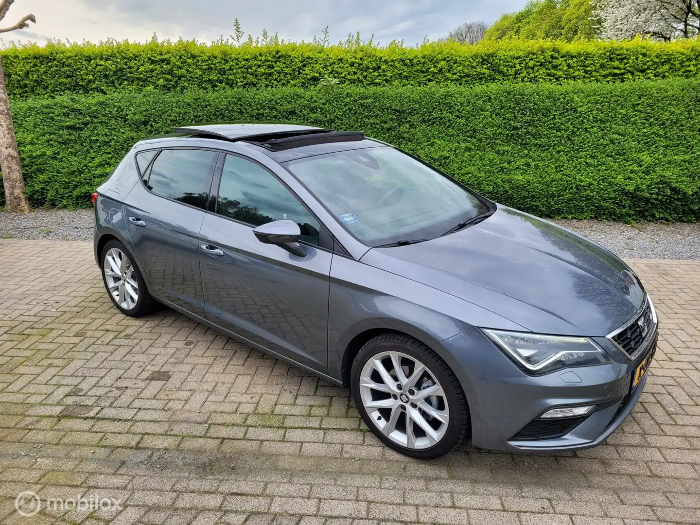 SEAT Leon 1.4 TSI FR Business Intense - DSG|PANO|Alcantara|A Grijs - 2