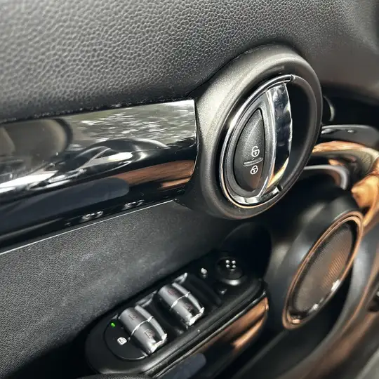 MINI Cooper 2023, foto 18