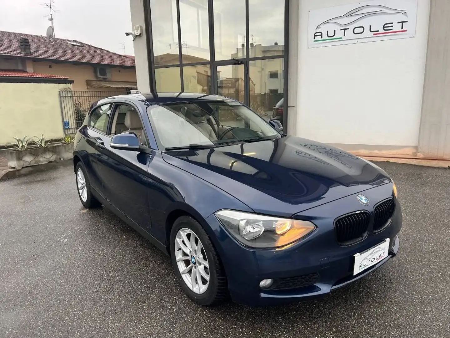 BMW 116 116d Unique 3p Bleu - 1