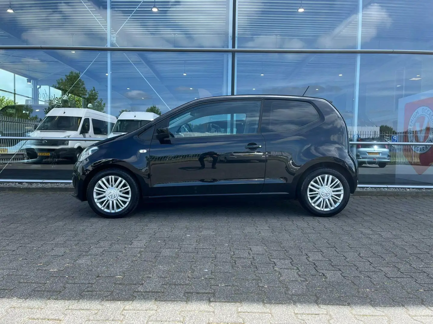 Volkswagen up! 1.0 Edition move up! BlueMotion Airco Zwart - 2