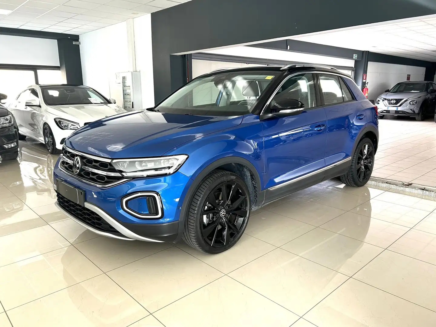 Volkswagen T-Roc T-Roc 2.0 TDI 150 CV DSG 4MOTION R-Line Bleu - 1