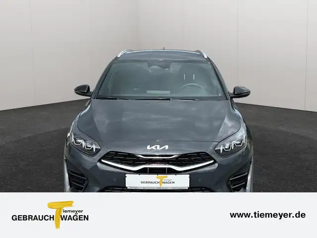 Kia Ceed view 2
