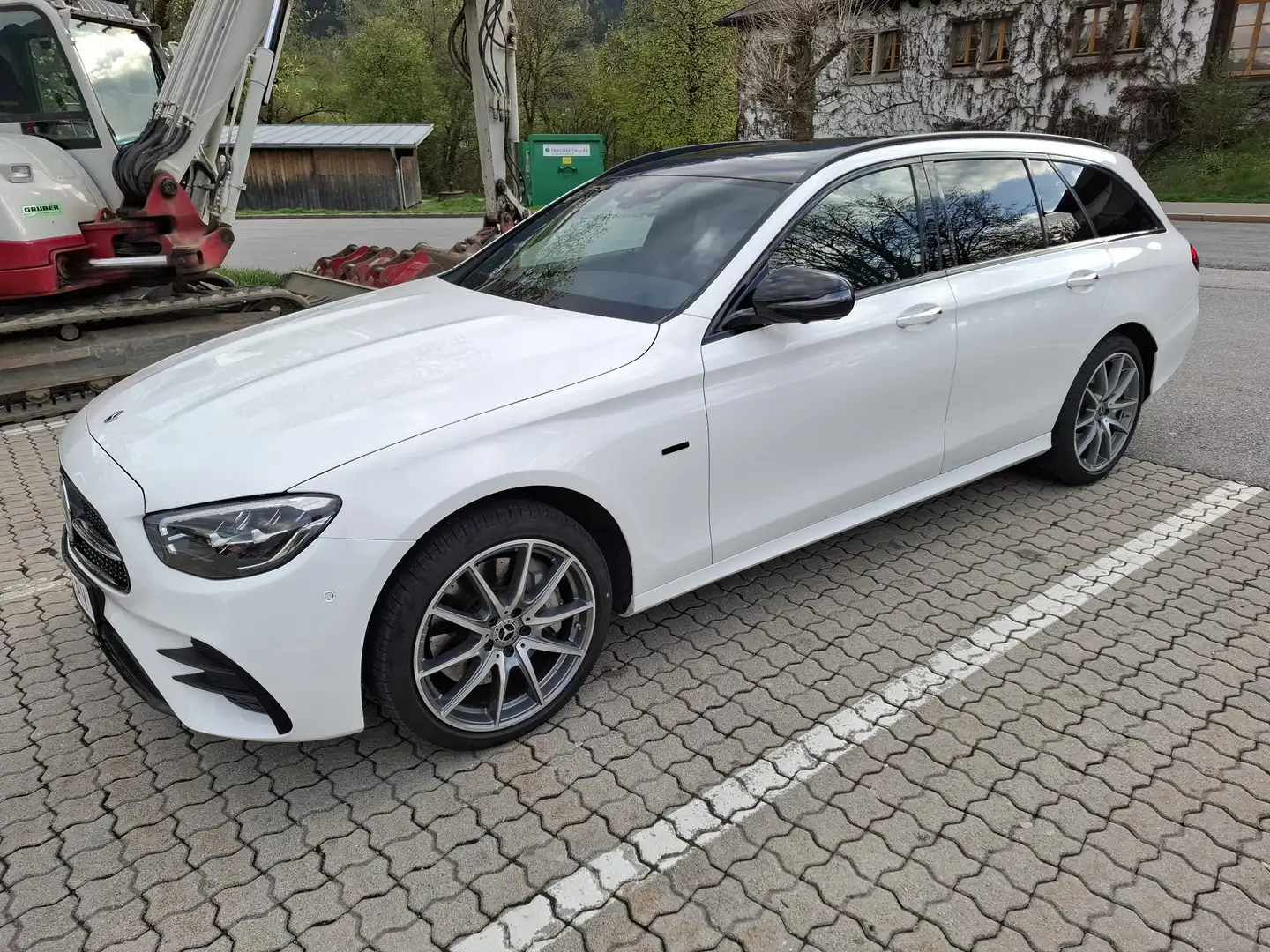 Mercedes-Benz E 300 de PHEV T 4Matic Aut. Weiß - 2