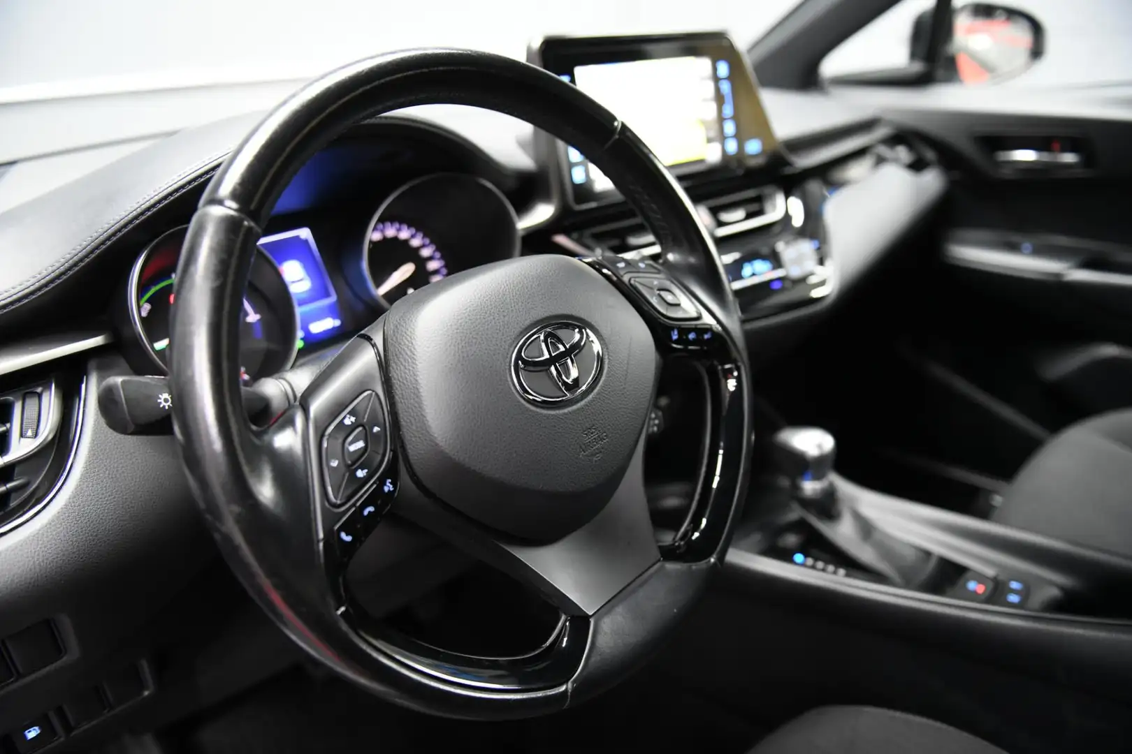 Toyota C-HR 1.8 Hybrid Dynamic Klima/ACC/Cam/Navi Gris - 2