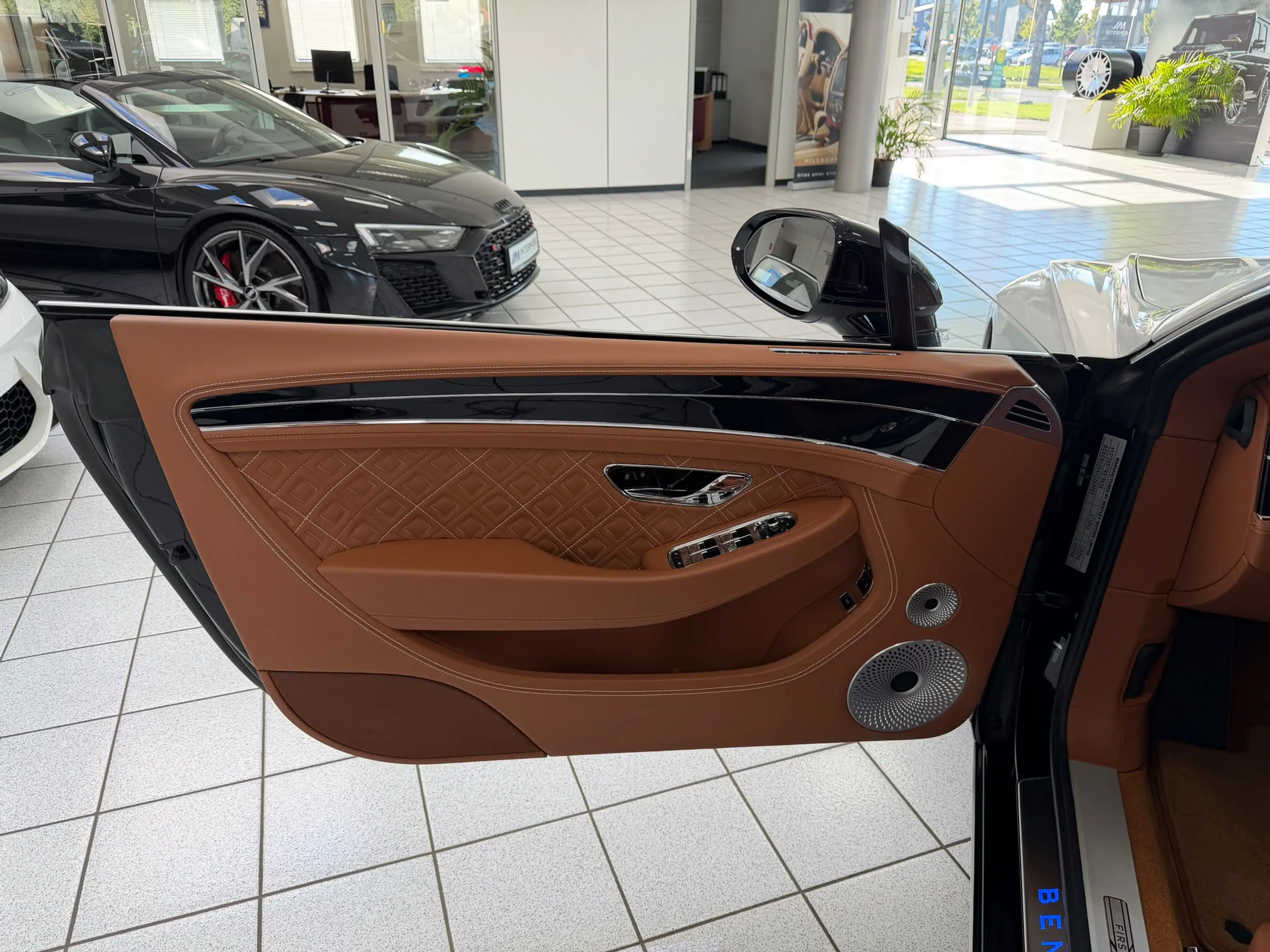 Bentley Continental GT W12 6.0 First Edition — photo 8