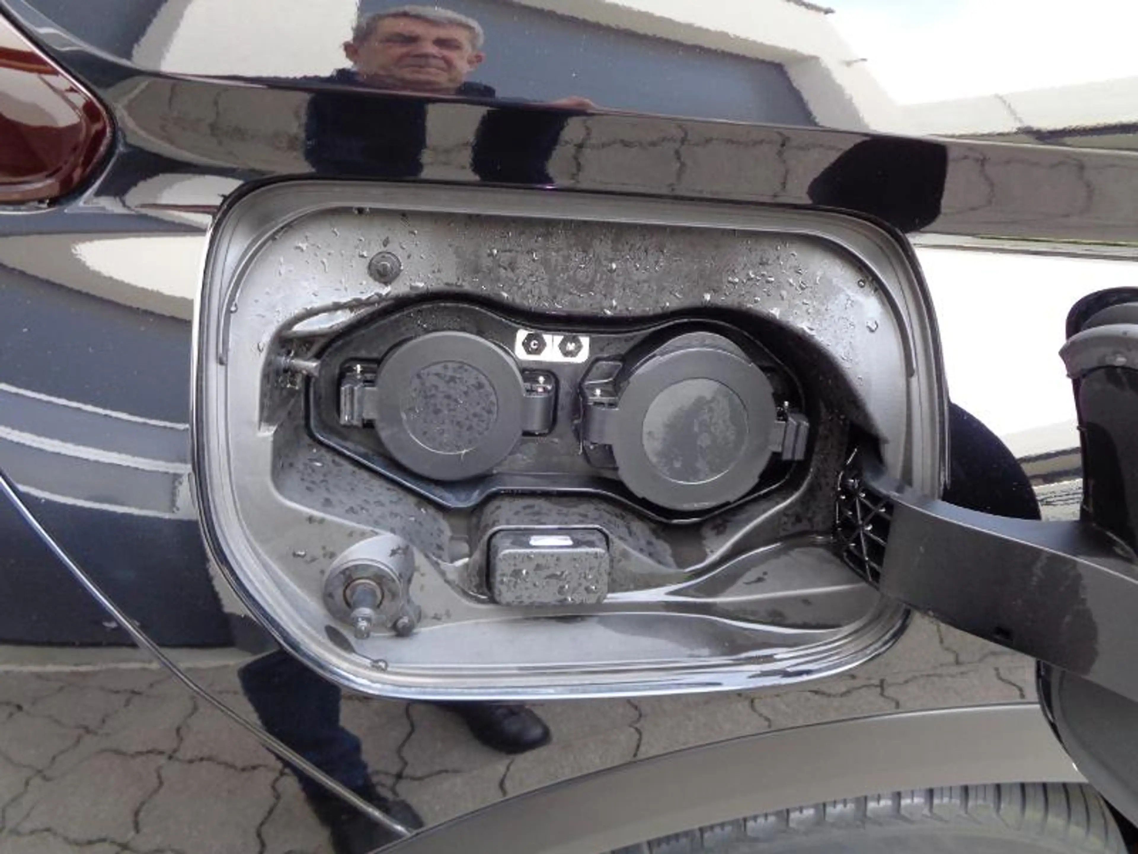 Mitsubishi Eclipse Cross Plug-in-Hybrid TOP Panoramadach — photo 6