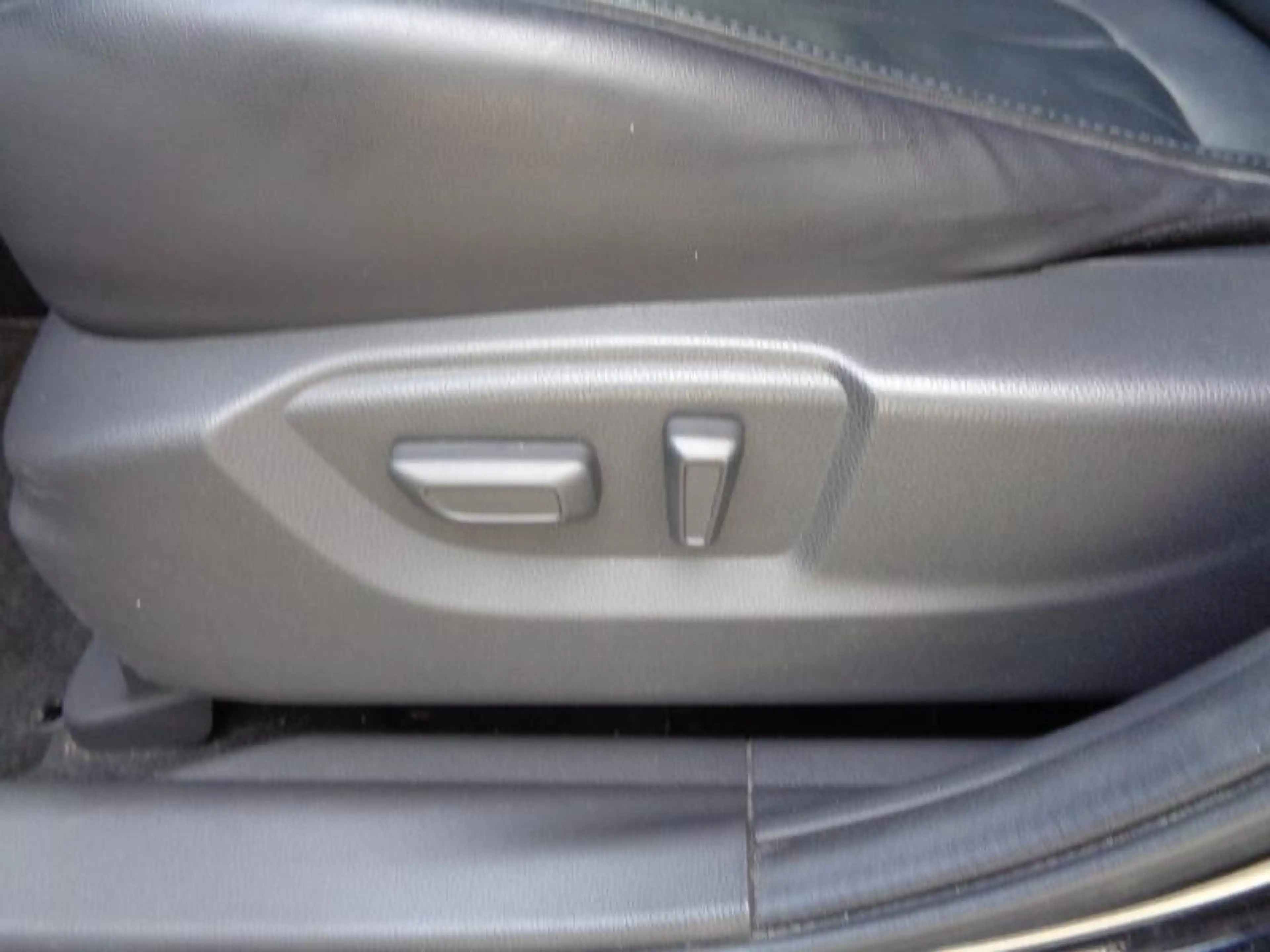 Mitsubishi Eclipse Cross Plug-in-Hybrid TOP Panoramadach — photo 10