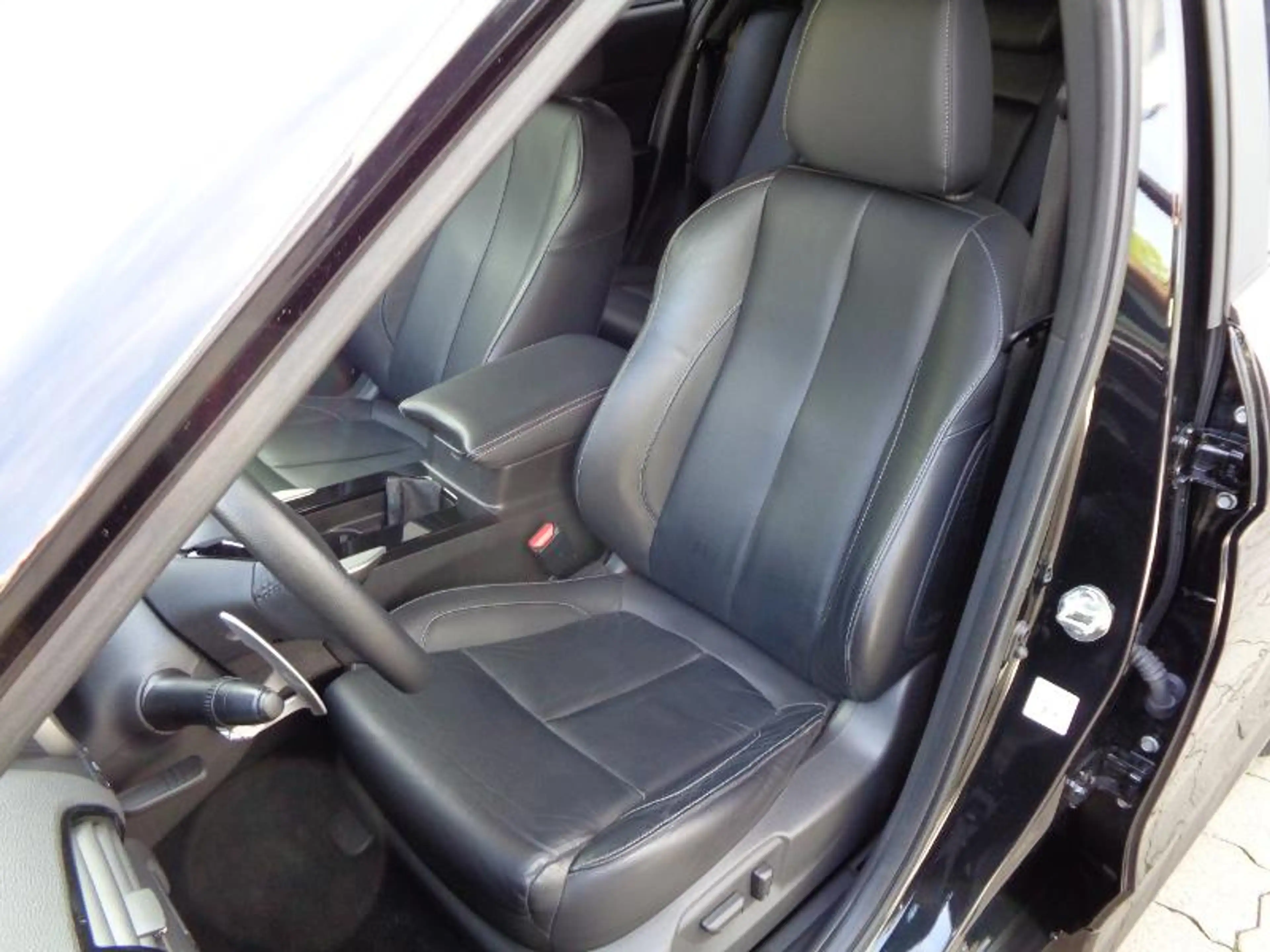 Mitsubishi Eclipse Cross Plug-in-Hybrid TOP Panoramadach — photo 8