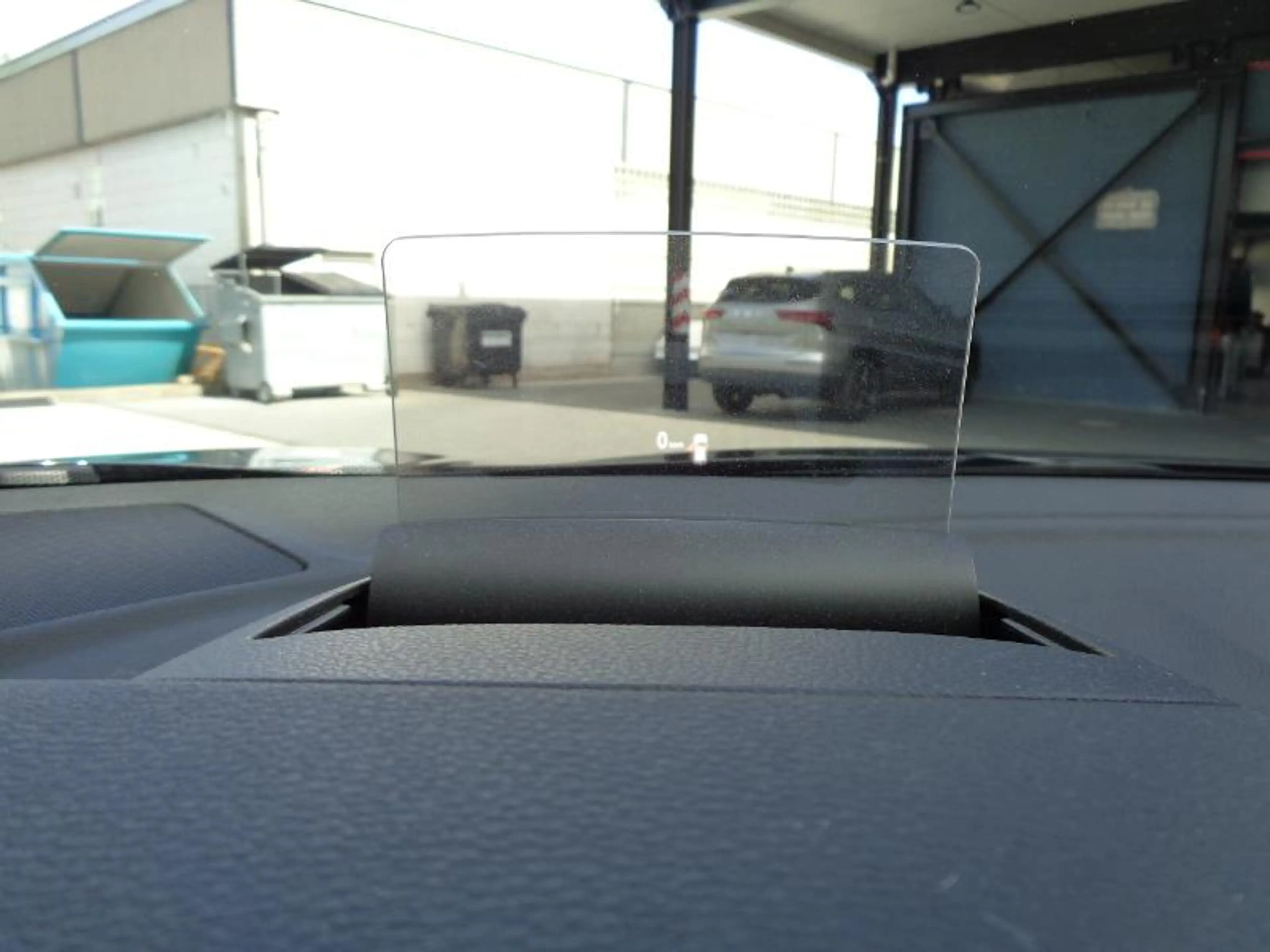 Mitsubishi Eclipse Cross Plug-in-Hybrid TOP Panoramadach — photo 13