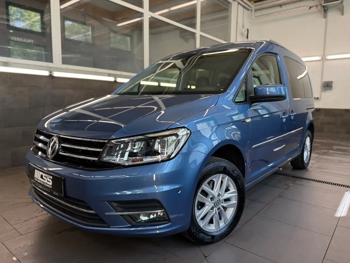 Volkswagen Caddy Highline BMT Rollstuhlrampe Rampe Blue - 1
