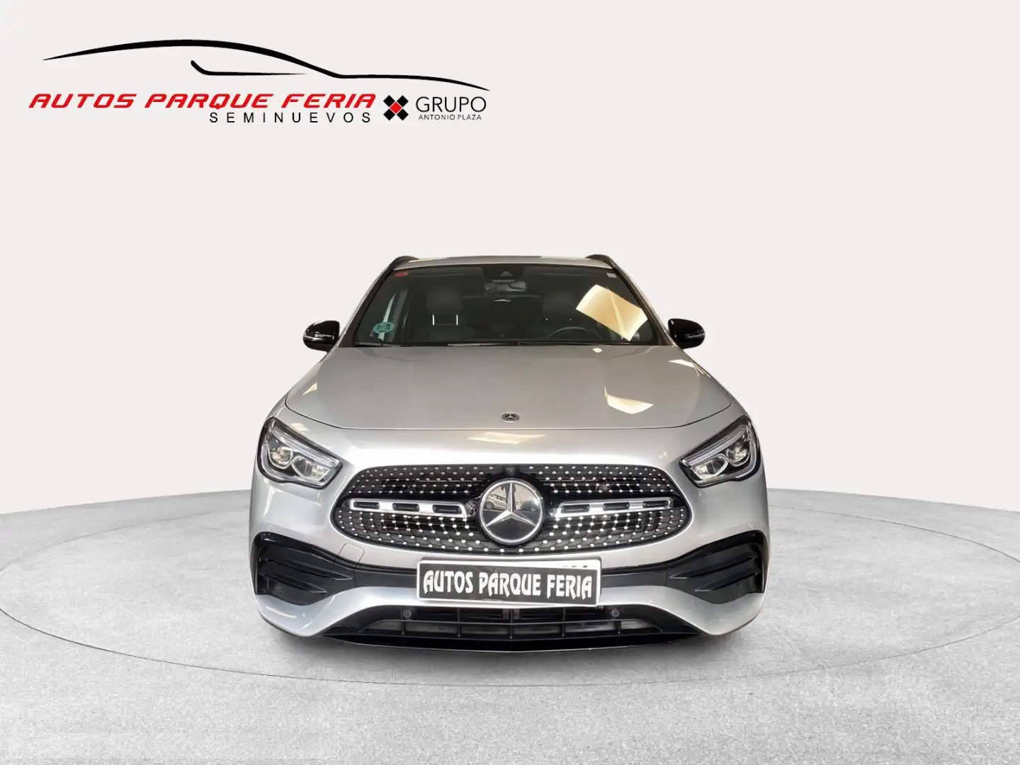 Mercedes-Benz GLA 200 200d 8G-DCT - 2