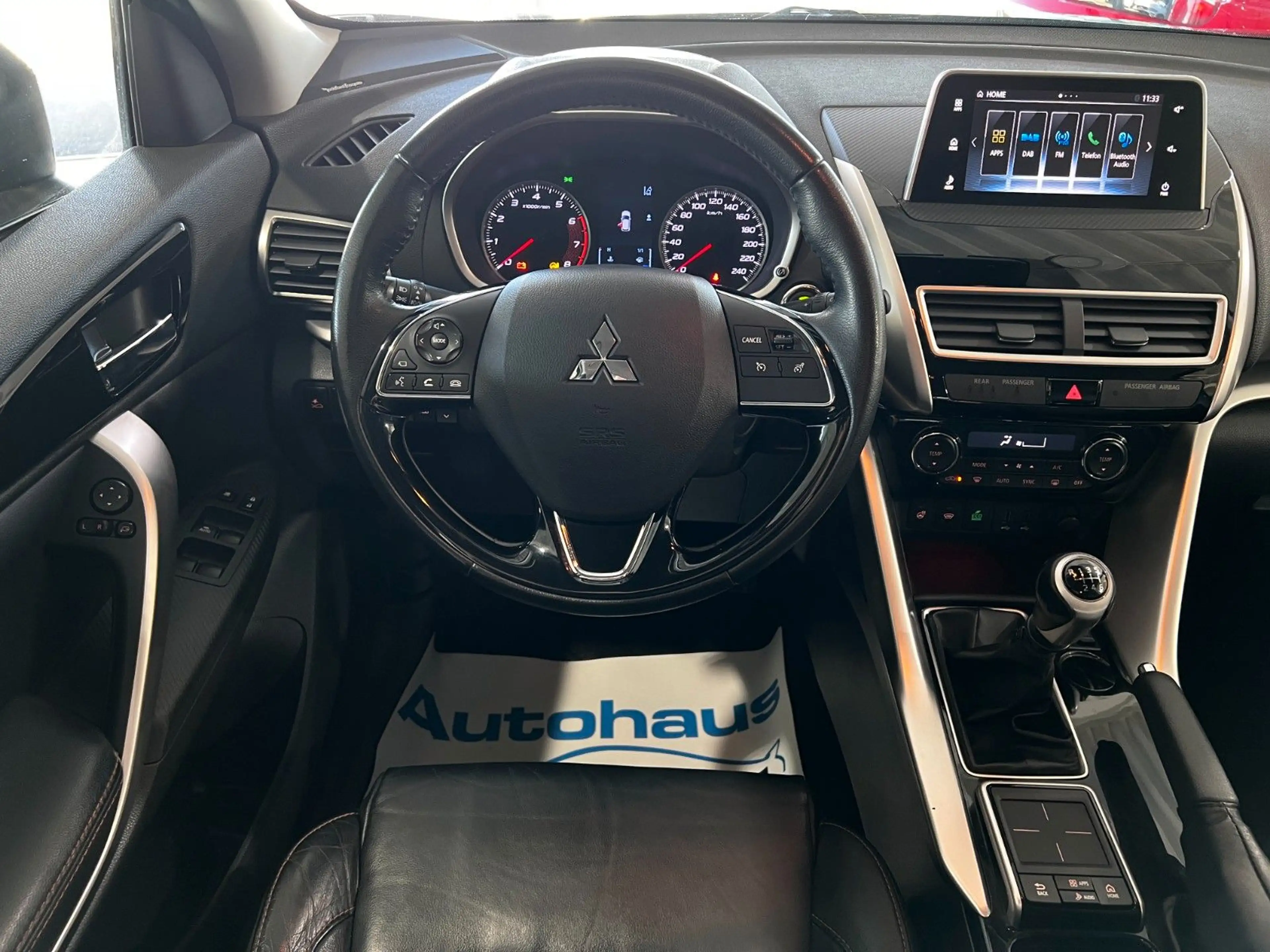 Mitsubishi Eclipse Cross Top 2WD | 2-HD | KAMERA | 4xSHZ | — photo 11