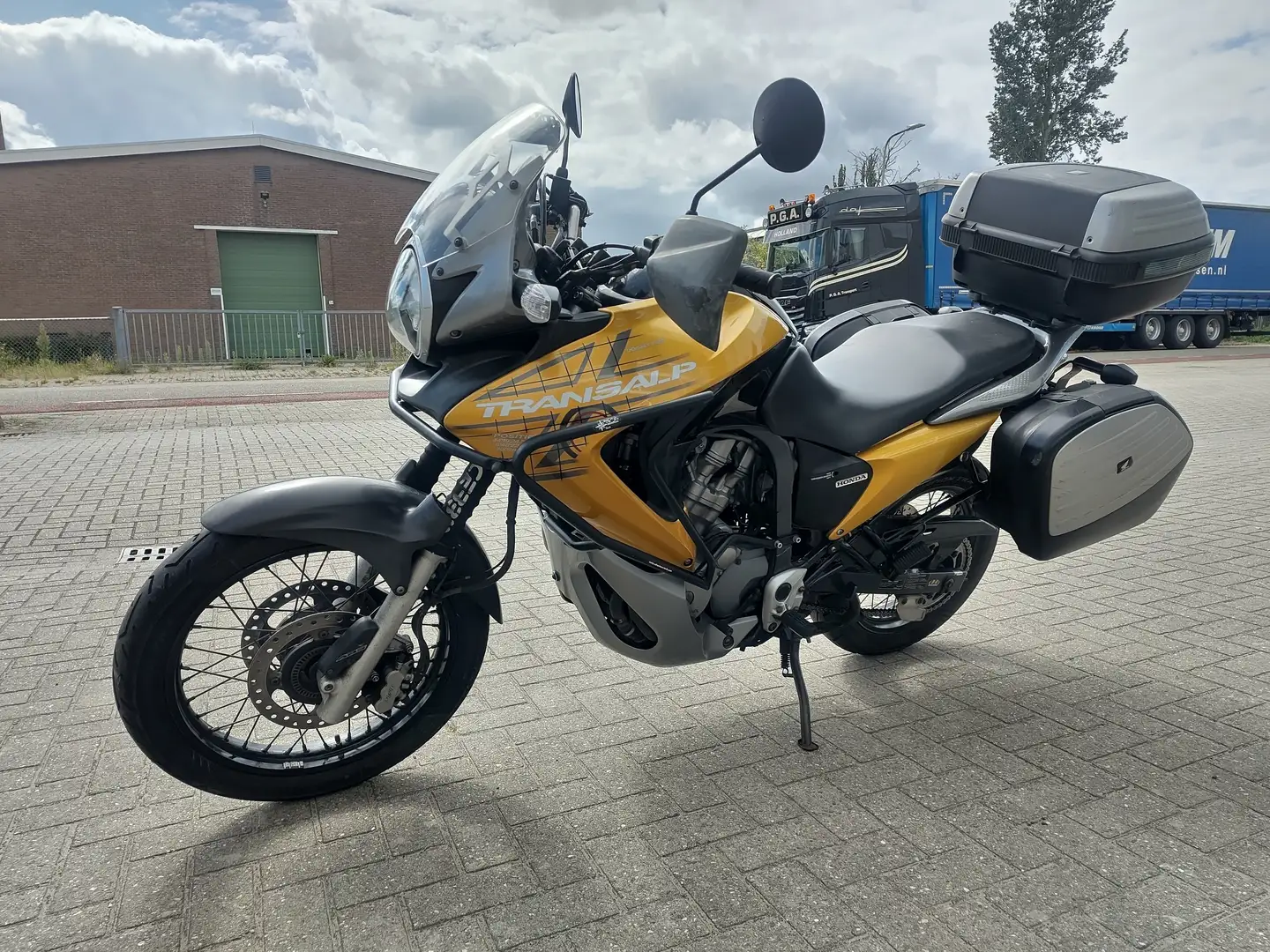 Honda XL 700 Transalp Goud - 2