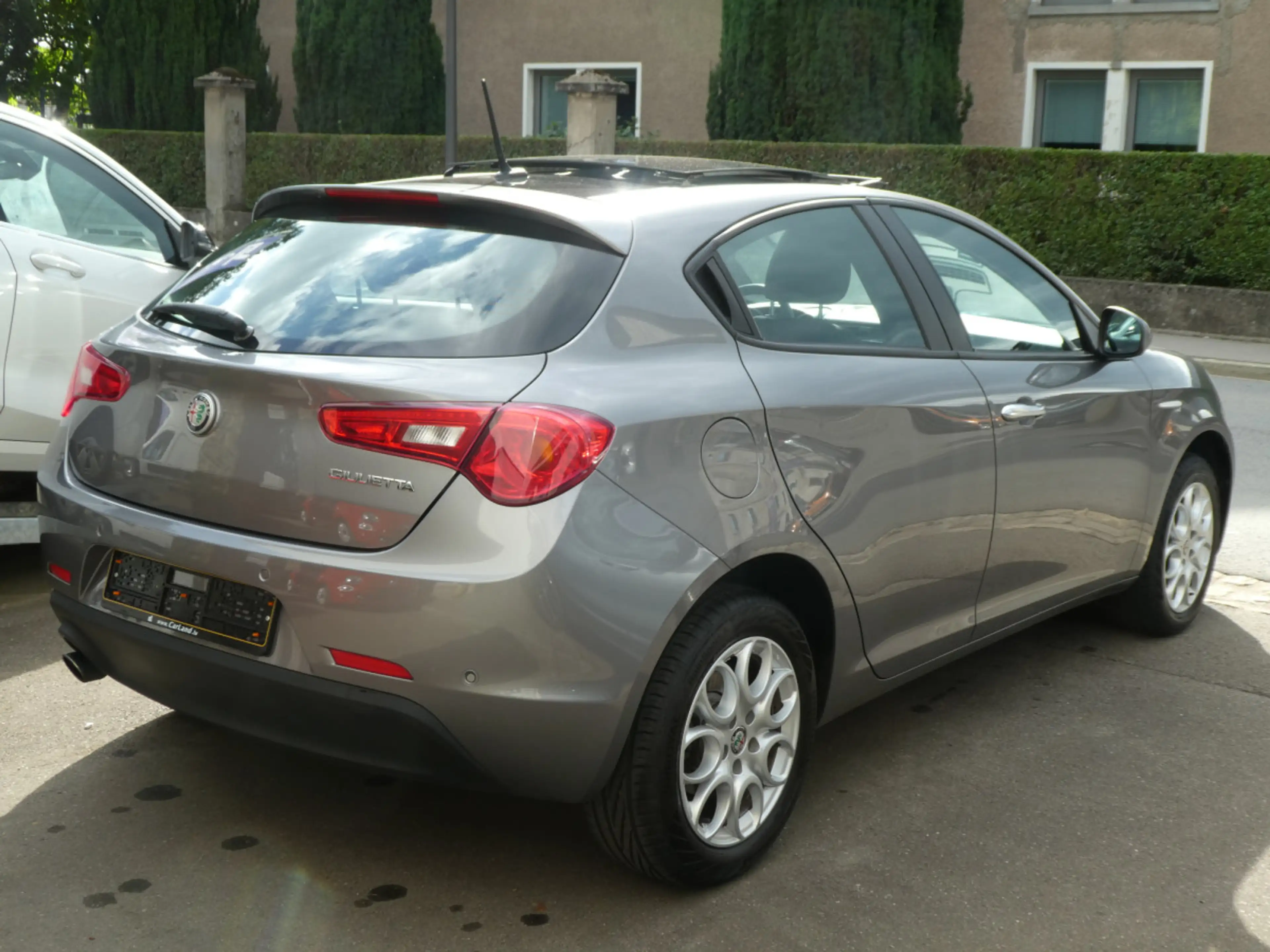 Alfa Romeo Giulietta 1.4 TB 170 Luxe Automatique — photo 2